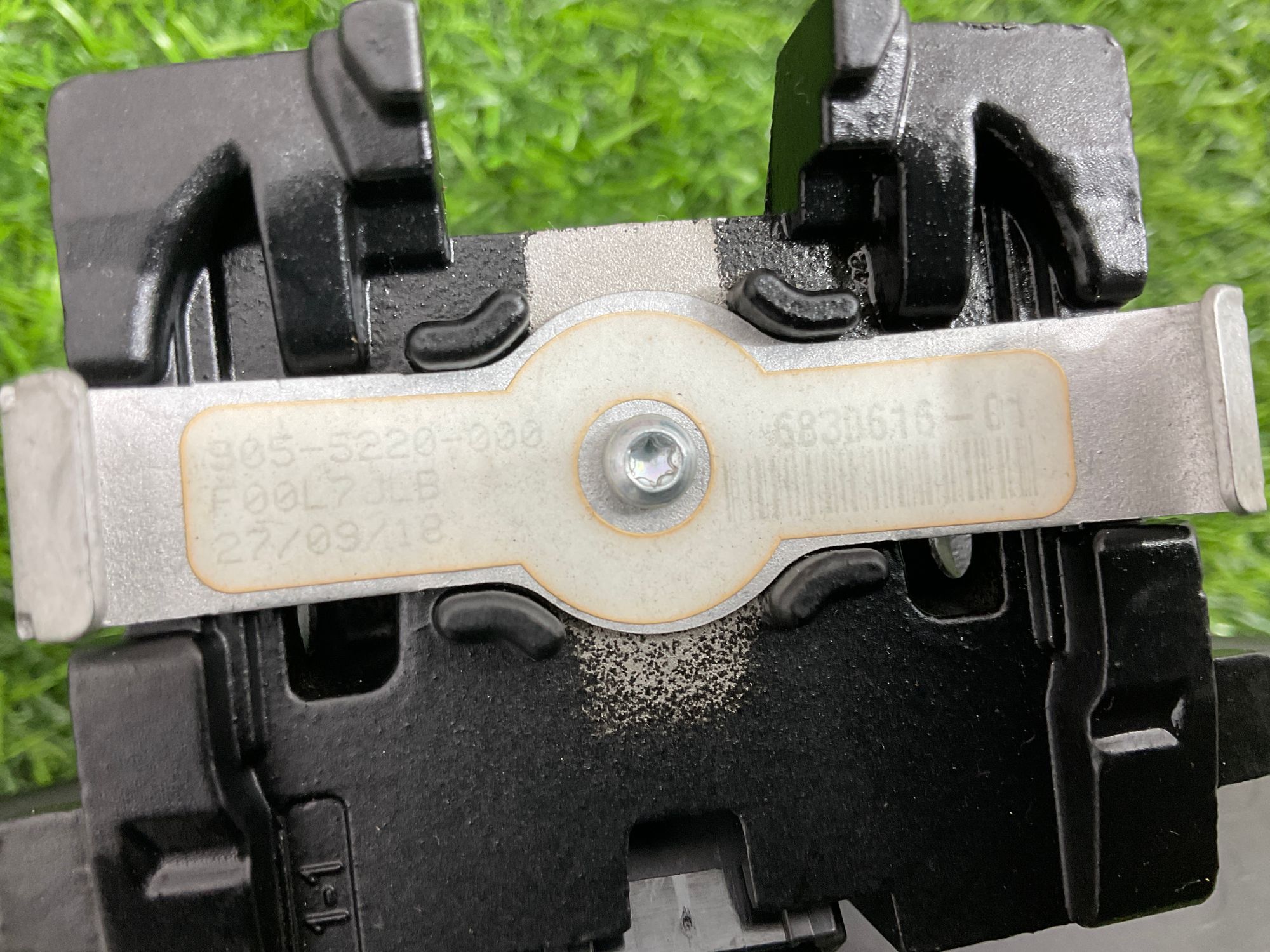 https://ycs.partsauto.market/partsauto-images/thmbs/userImages/h353NjtZg3VDP19b5HMt7LlpbQ93/part/c455ca50-c9cf-40a0-8fbb-5c8703c9ecc8_1741694499685.jpg