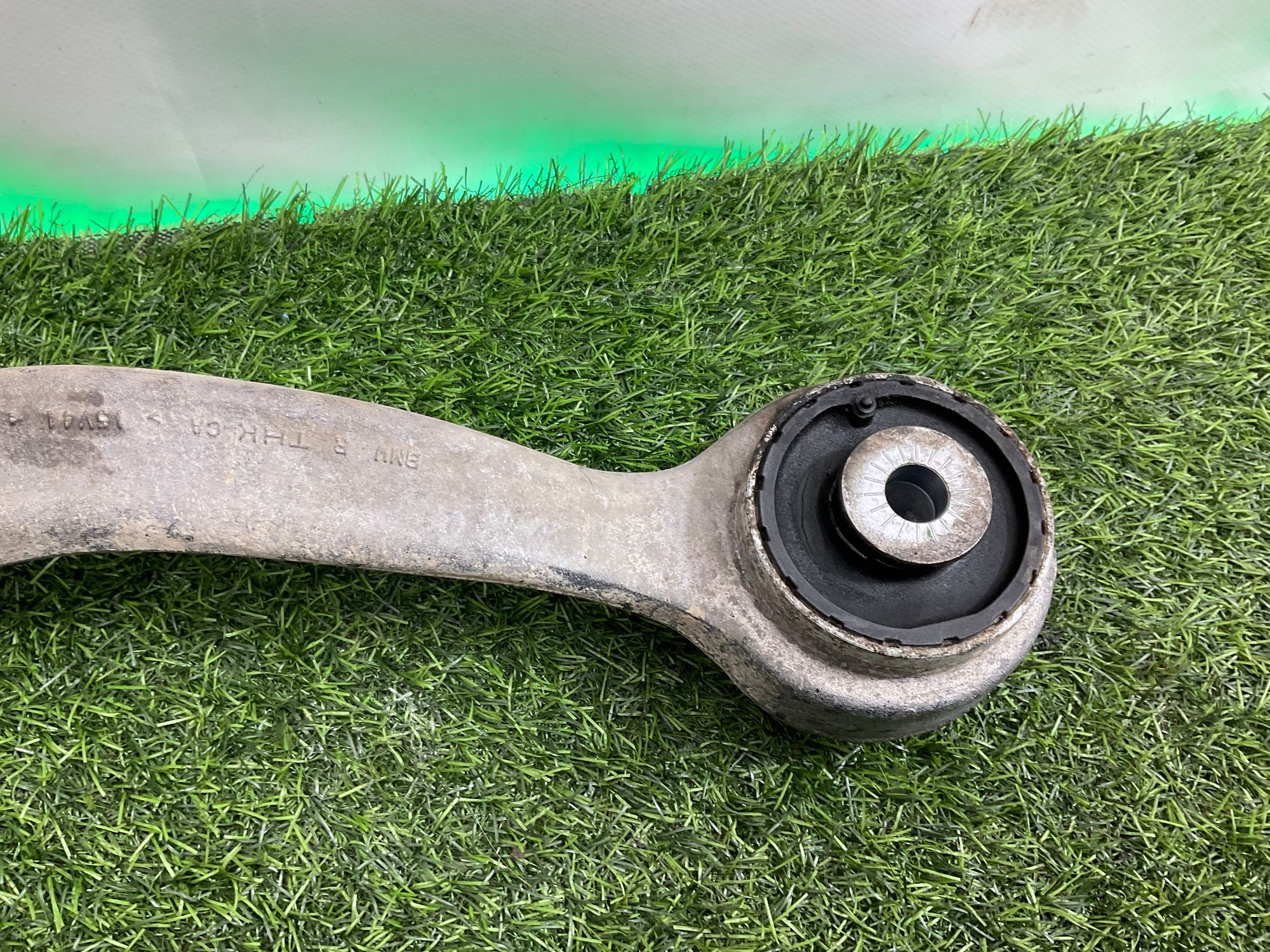 https://ycs.partsauto.market/partsauto-images/thmbs/userImages/h353NjtZg3VDP19b5HMt7LlpbQ93/part/c48c0349-e539-4e23-a25a-2a5d6571e629_1744025644676.jpg