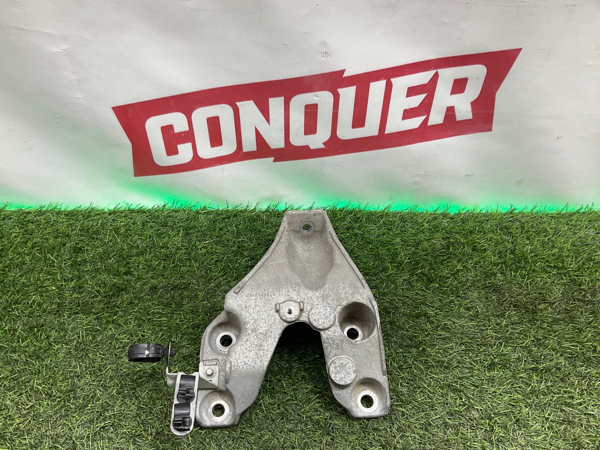 Кронштейн двигателя левый BMW 3 F80, 2000 рублей, Москва