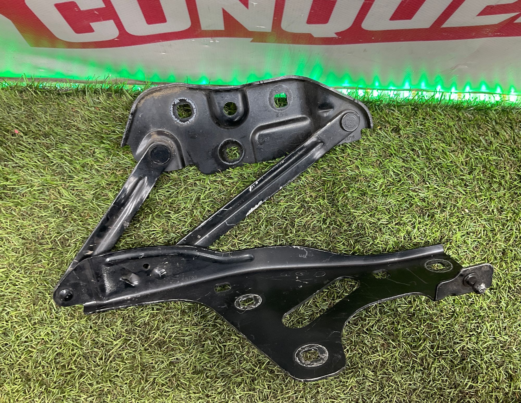 Петля капота правая Land Rover Defender II L663 2022, 9500 рублей, Москва