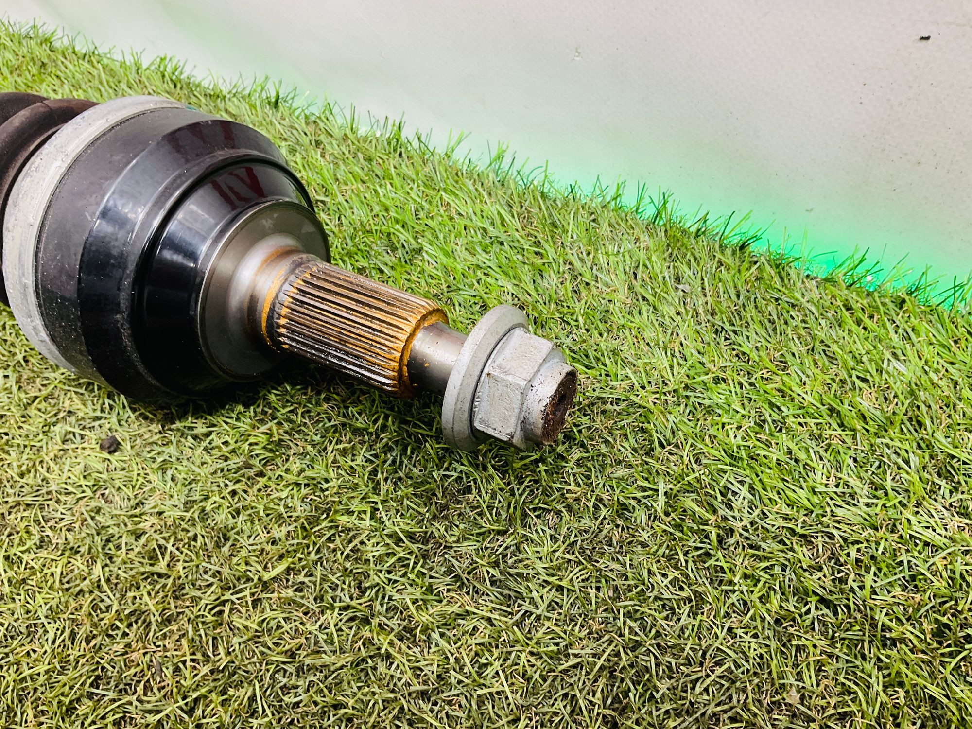 https://ycs.partsauto.market/partsauto-images/thmbs/userImages/h353NjtZg3VDP19b5HMt7LlpbQ93/part/c6093344-13dd-436f-8523-bc3307e0b267_1779452267109.jpg