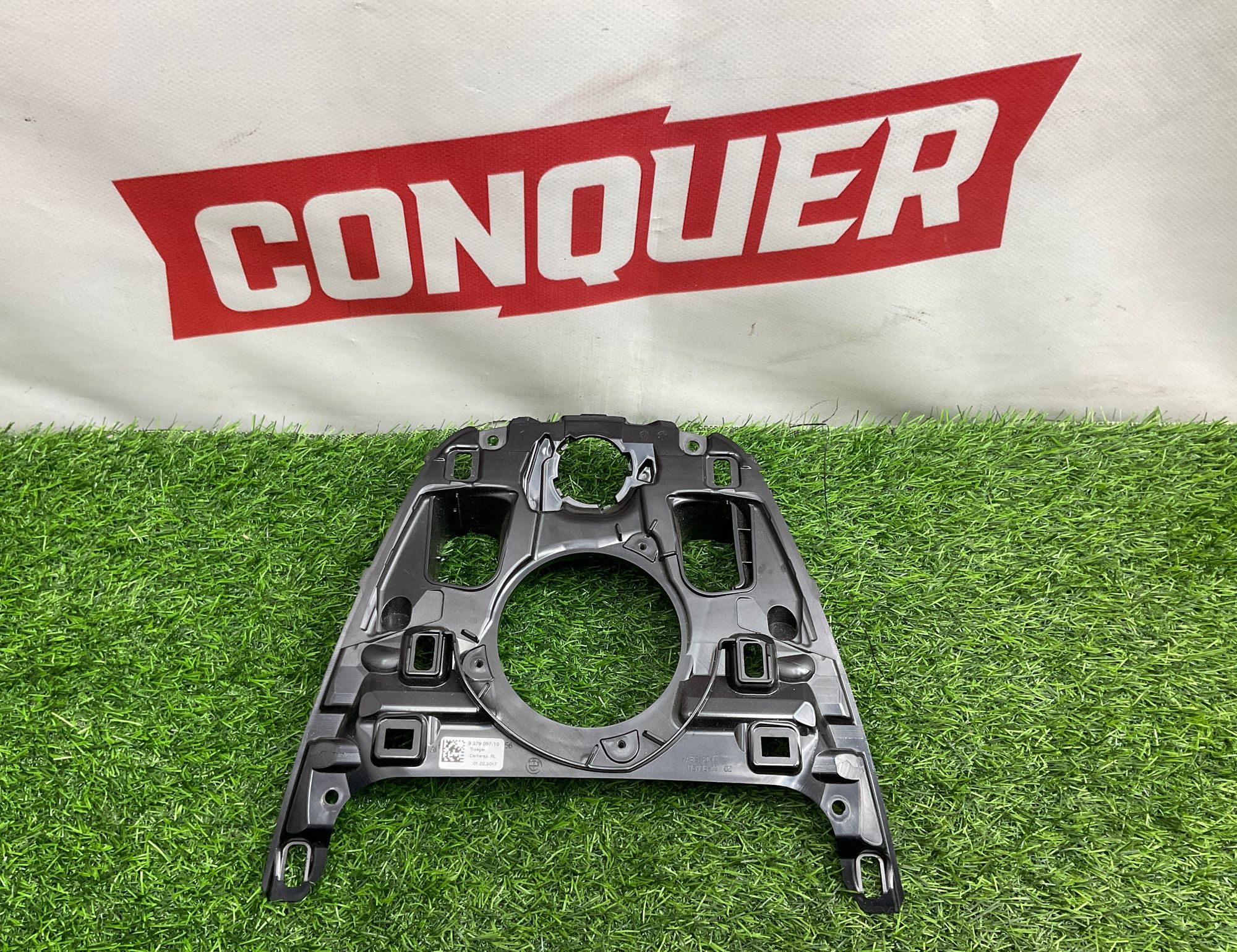 Накладка торпедо центральная BMW 5 серия G30/G31, 2000 рублей, Москва