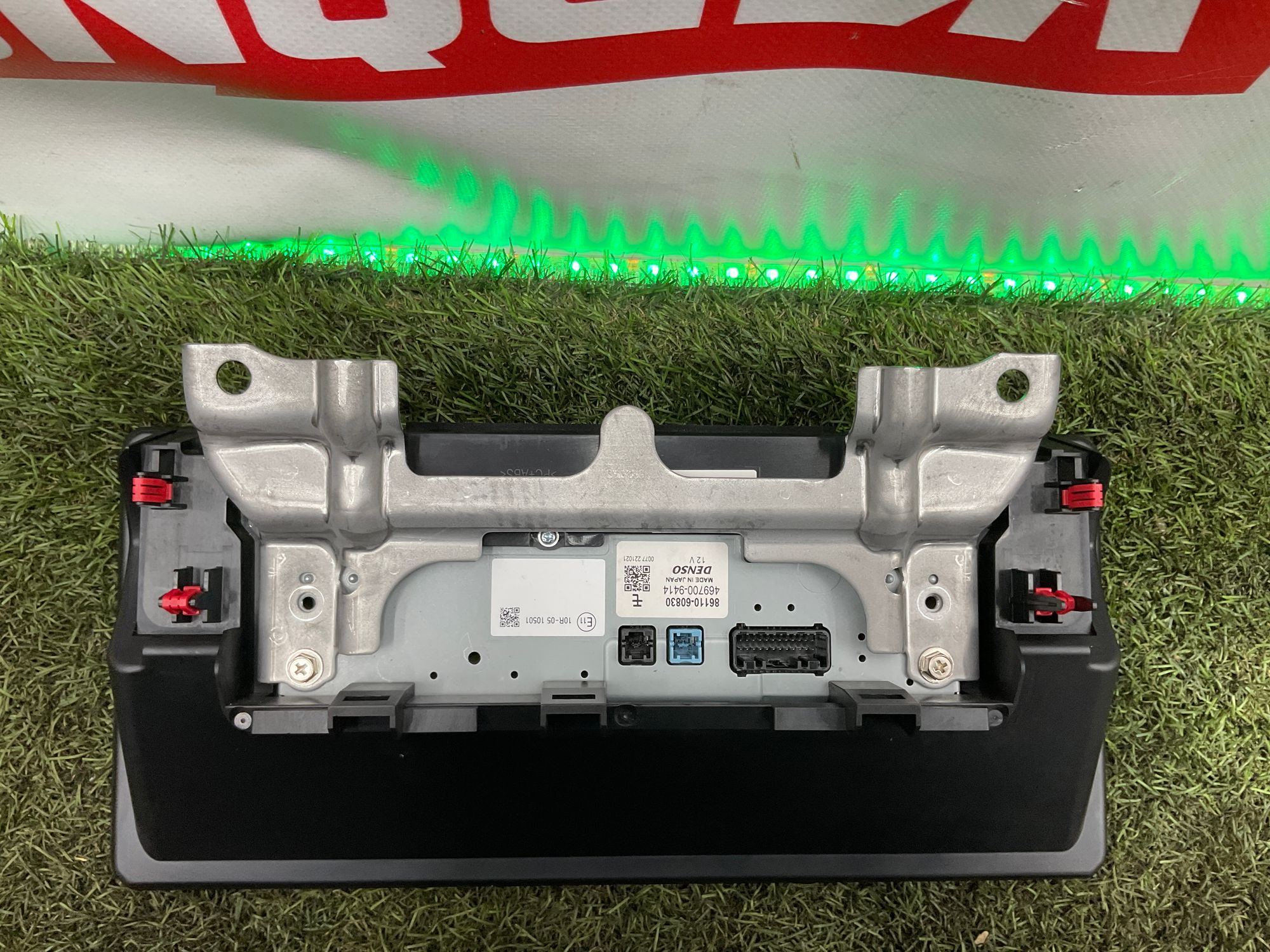 Дисплей информационный Toyota Land Cruiser 300 (2021—2023) 2024, 150000 рублей, Москва