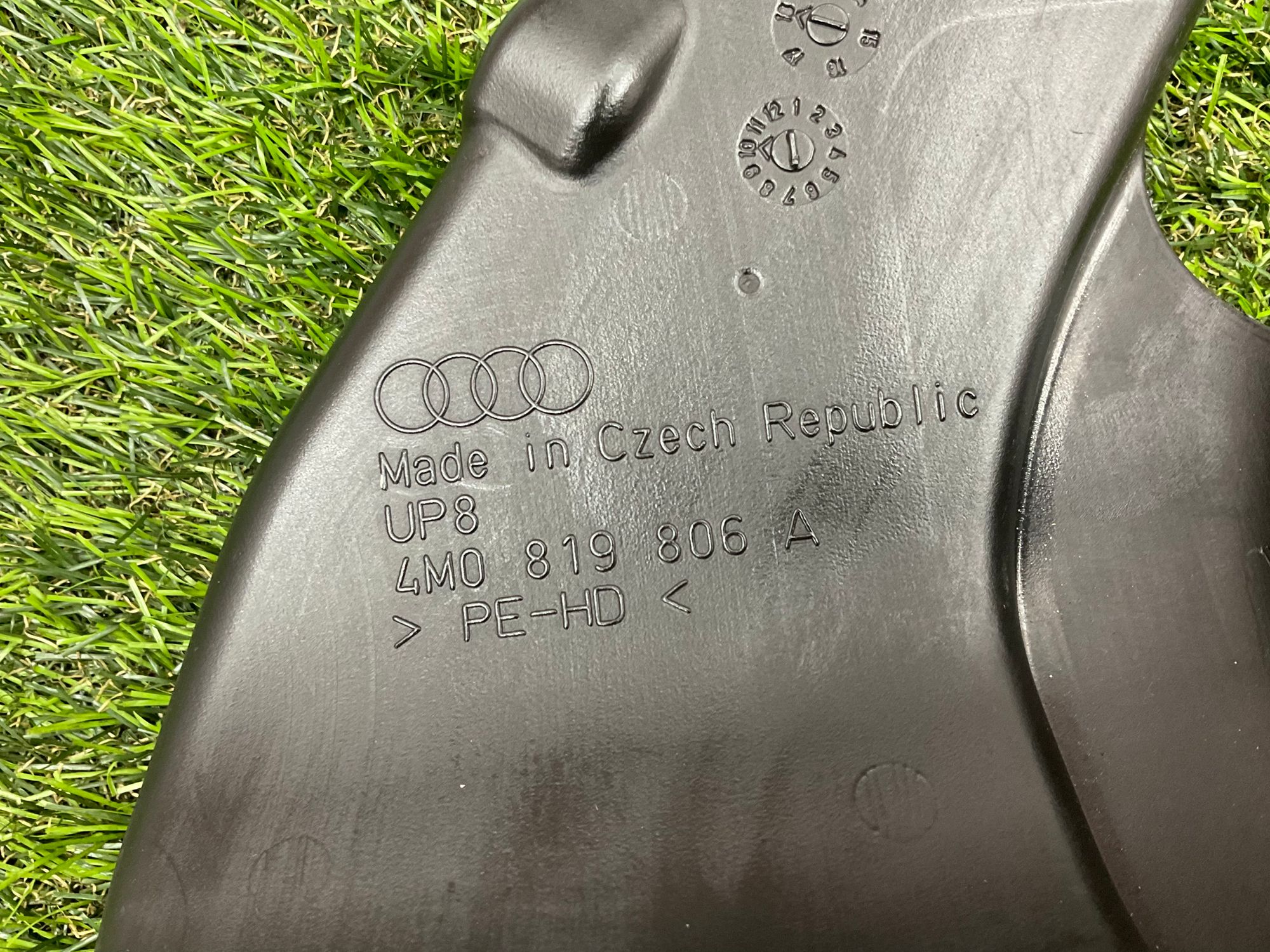 https://ycs.partsauto.market/partsauto-images/thmbs/userImages/h353NjtZg3VDP19b5HMt7LlpbQ93/part/c7269d89-c41c-42a8-87d8-0ecaeeabd087_1785936054557.jpg
