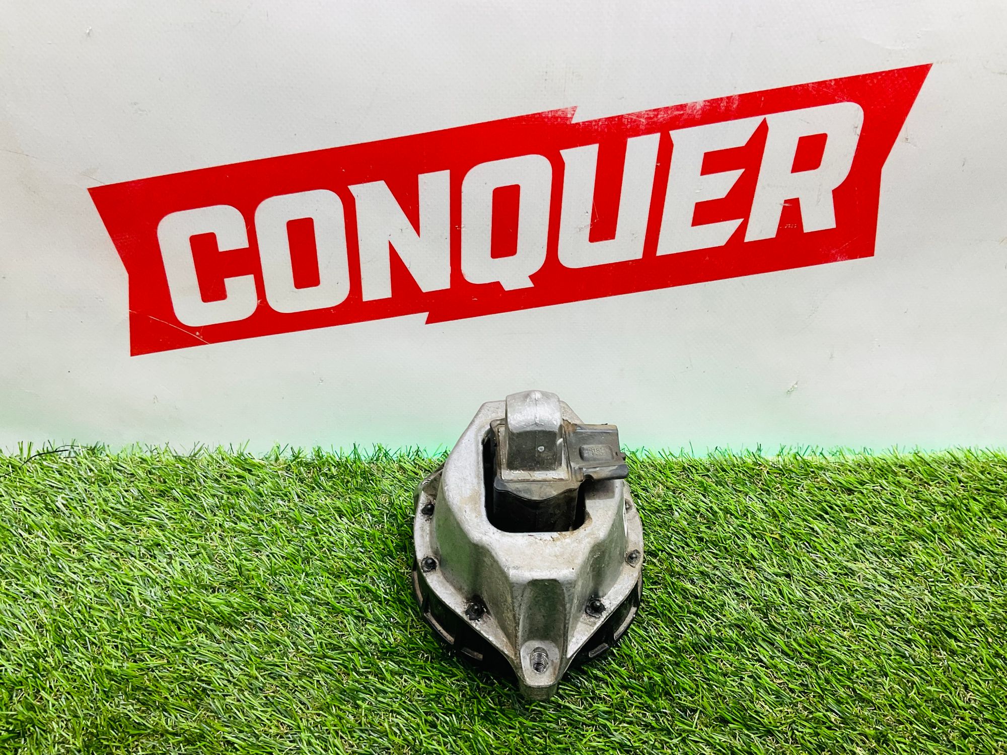 https://ycs.partsauto.market/partsauto-images/thmbs/userImages/h353NjtZg3VDP19b5HMt7LlpbQ93/part/c77ff148-d0c5-4f2f-a6d0-3a173e3b3bdd_1781598367680.jpg