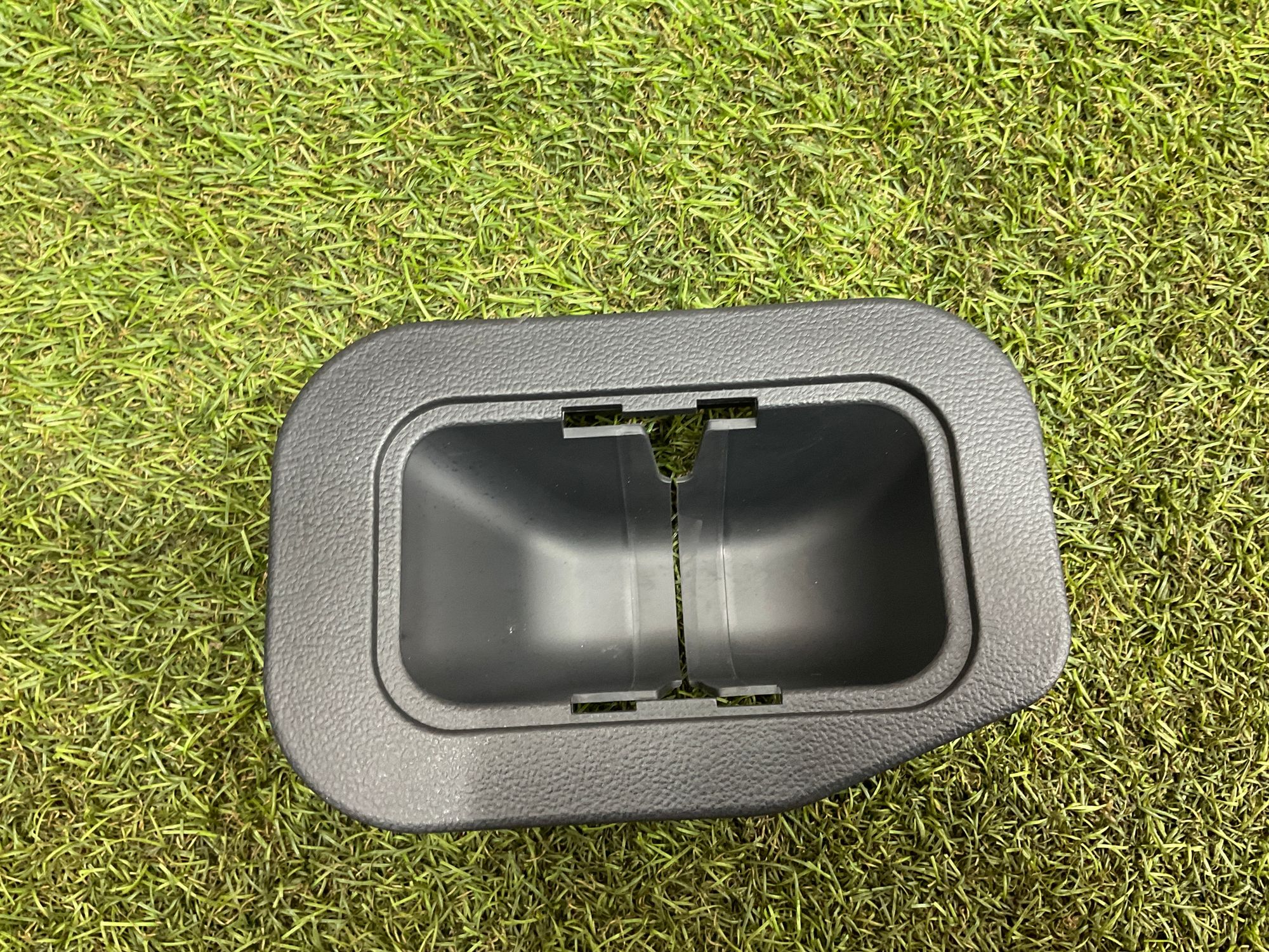 https://ycs.partsauto.market/partsauto-images/thmbs/userImages/h353NjtZg3VDP19b5HMt7LlpbQ93/part/c7b7fae3-bece-4825-9be3-b3948d31e06b_1780057797263.jpg