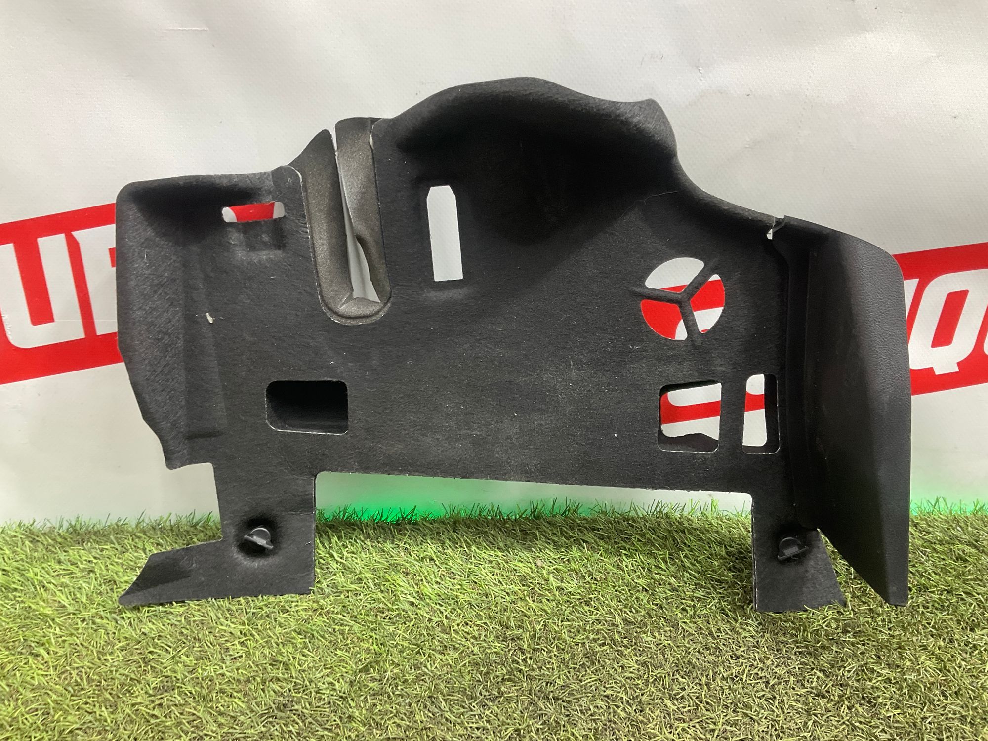 Облицовка пространства для ног водителя BMW M8 F91/F92/F93 2019, 3000 рублей, Москва