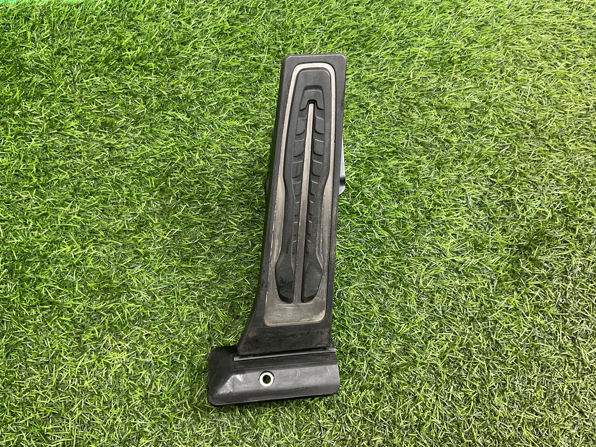 https://ycs.partsauto.market/partsauto-images/thmbs/userImages/h353NjtZg3VDP19b5HMt7LlpbQ93/part/c810c1fa-db80-43ec-abfb-12442d26851f_1742305428093.jpg