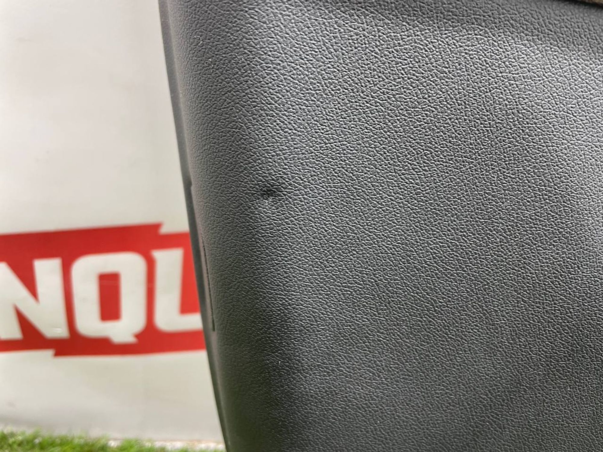 https://ycs.partsauto.market/partsauto-images/thmbs/userImages/h353NjtZg3VDP19b5HMt7LlpbQ93/part/c84f448a-3b0e-4c00-b876-54d3ea103cd3_1710842843618.jpg