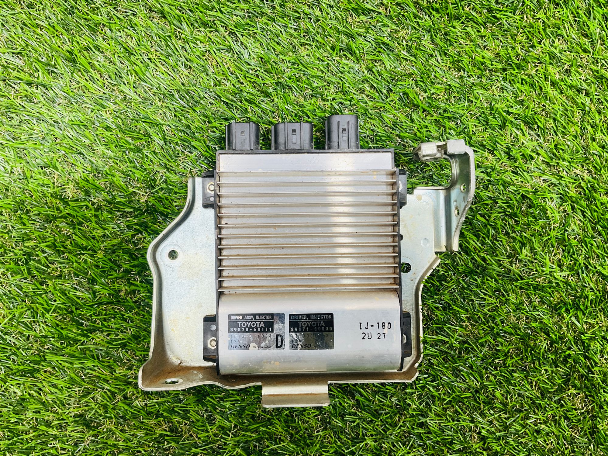 https://ycs.partsauto.market/partsauto-images/thmbs/userImages/h353NjtZg3VDP19b5HMt7LlpbQ93/part/c855310a-2276-4077-b462-aba8207ad5d4_1780491561911.jpg