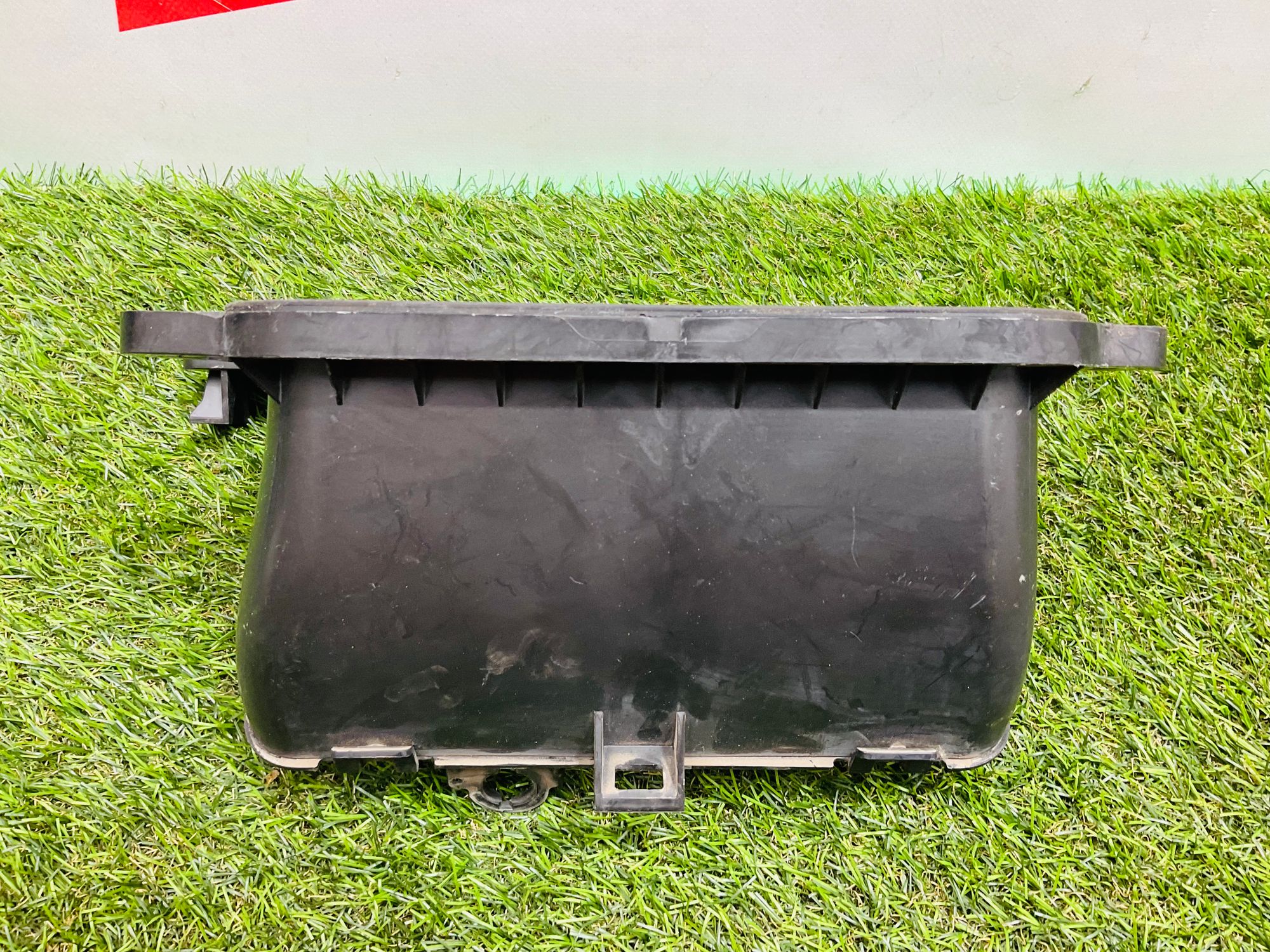 https://ycs.partsauto.market/partsauto-images/thmbs/userImages/h353NjtZg3VDP19b5HMt7LlpbQ93/part/c8f39c1a-2a8a-43d2-a4c8-013d36d090e5_1785574440577.jpg
