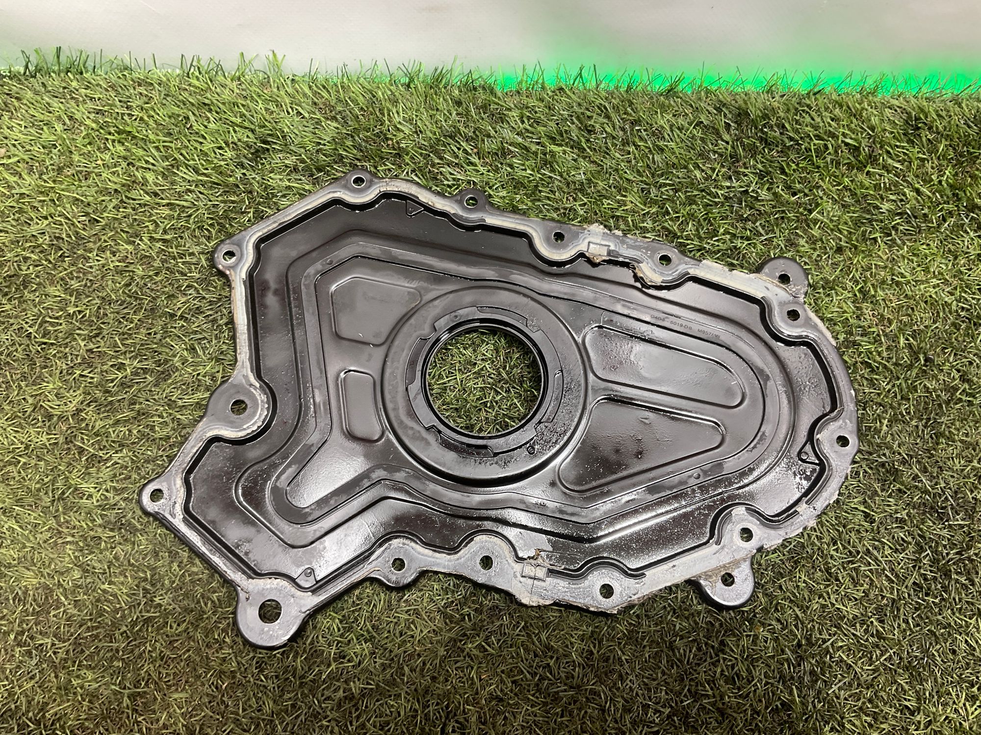 Крышка двигателя 2.0 AJ200 Land Rover Defender II L663 2022, 6000 рублей, Москва