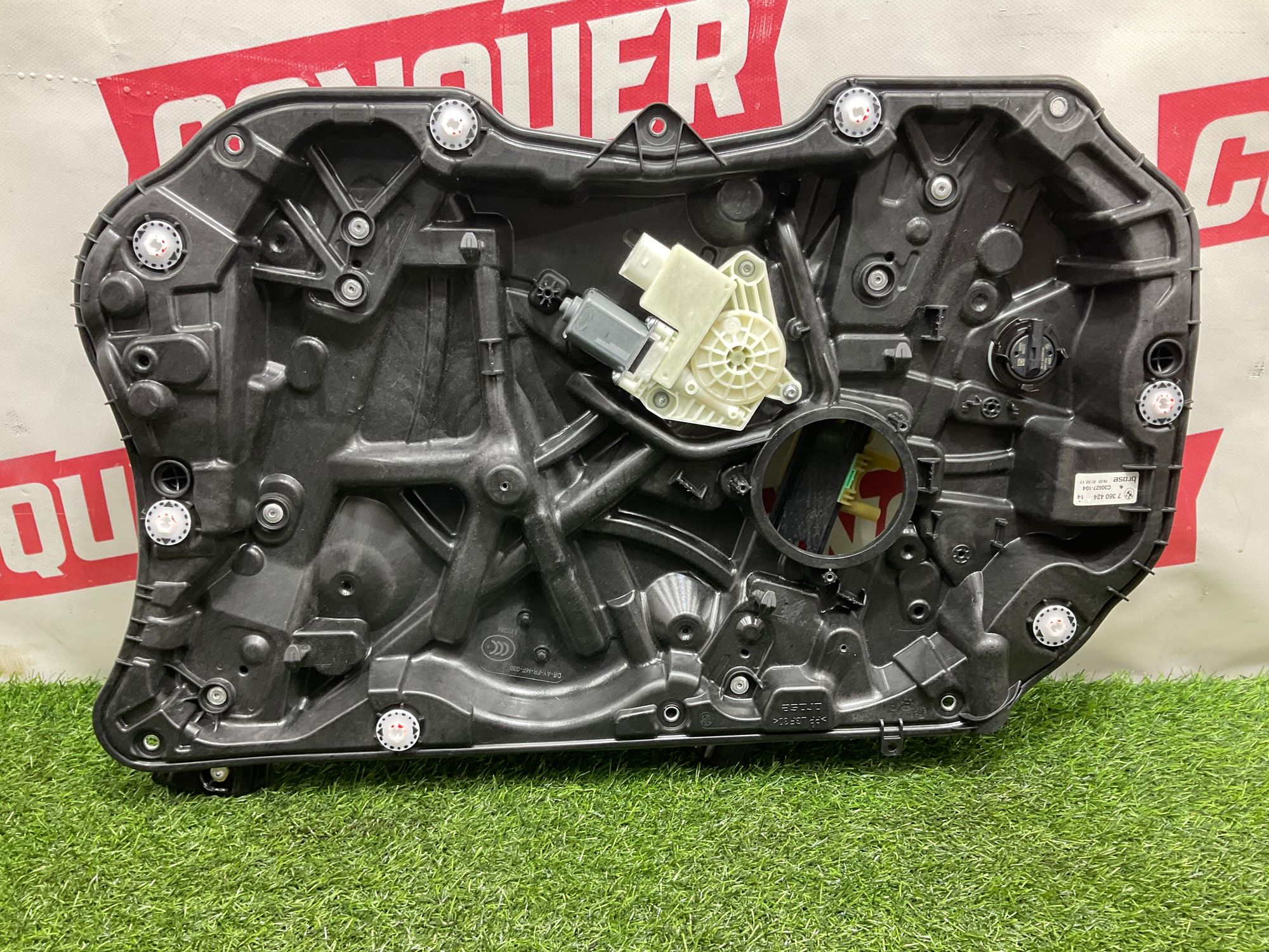 https://ycs.partsauto.market/partsauto-images/thmbs/userImages/h353NjtZg3VDP19b5HMt7LlpbQ93/part/c910b9ea-aa61-4cb0-a5d0-243326e4b824_1737991643272.jpg