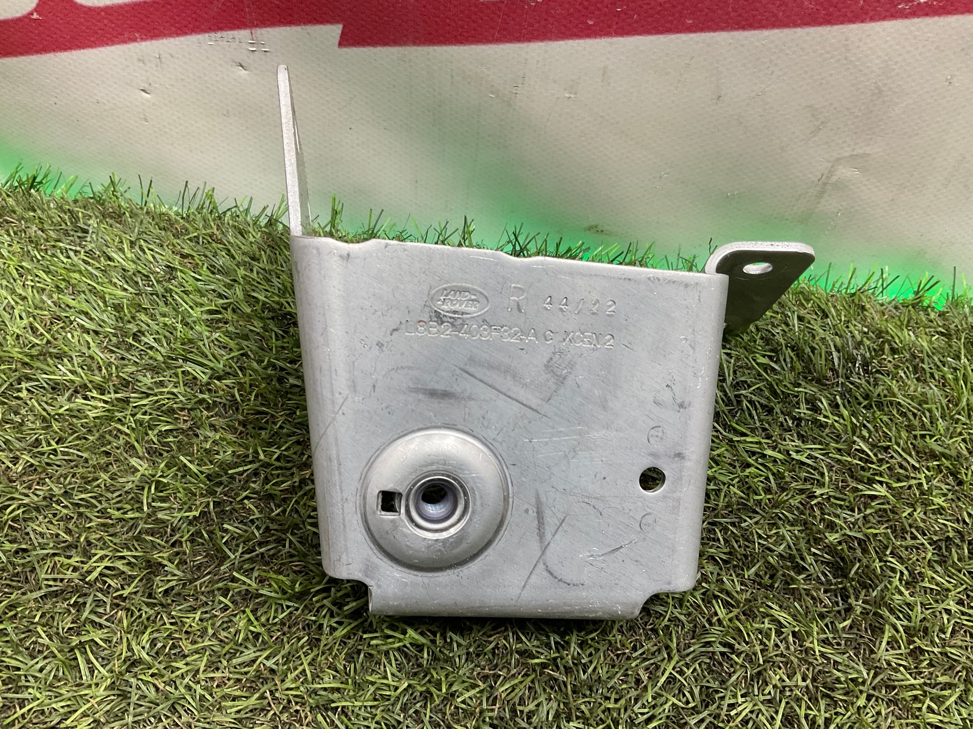 Крепление задней арки колеса правое Land Rover Defender II L663 2022, 3000 рублей, Москва