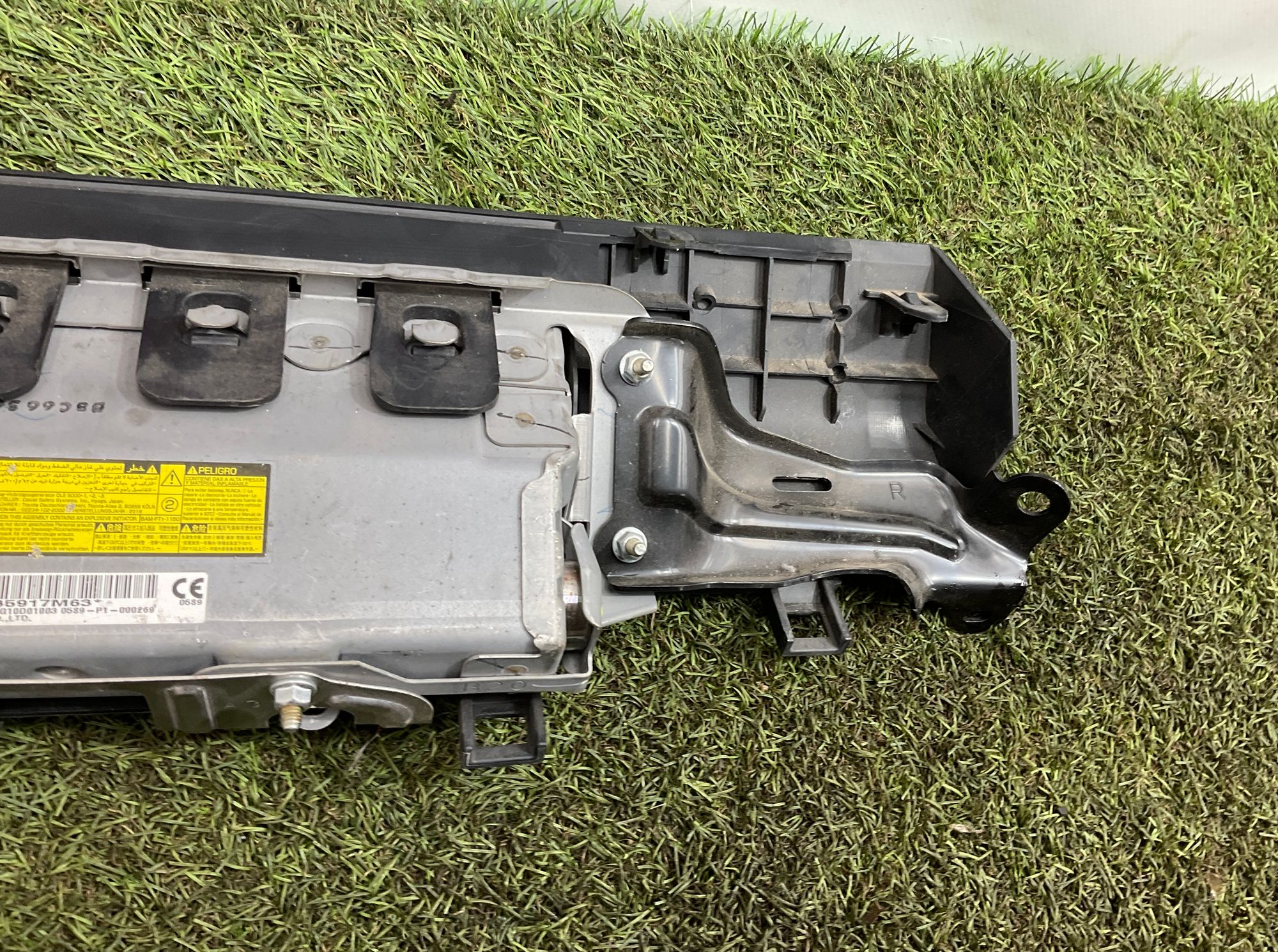 Подушка безопасности в колени Toyota Land Cruiser 200 рестайлинг 2 (2015—2023) 2017, 10000 рублей, Москва