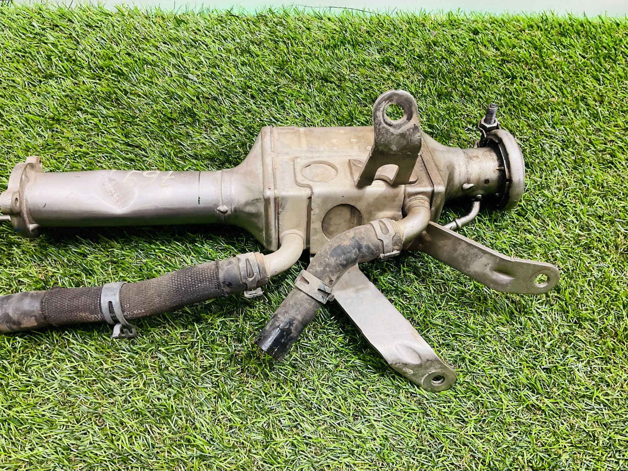 https://ycs.partsauto.market/partsauto-images/thmbs/userImages/h353NjtZg3VDP19b5HMt7LlpbQ93/part/c9906751-c57c-4ae7-ba63-16abfd993ac6_1785139810475.jpg