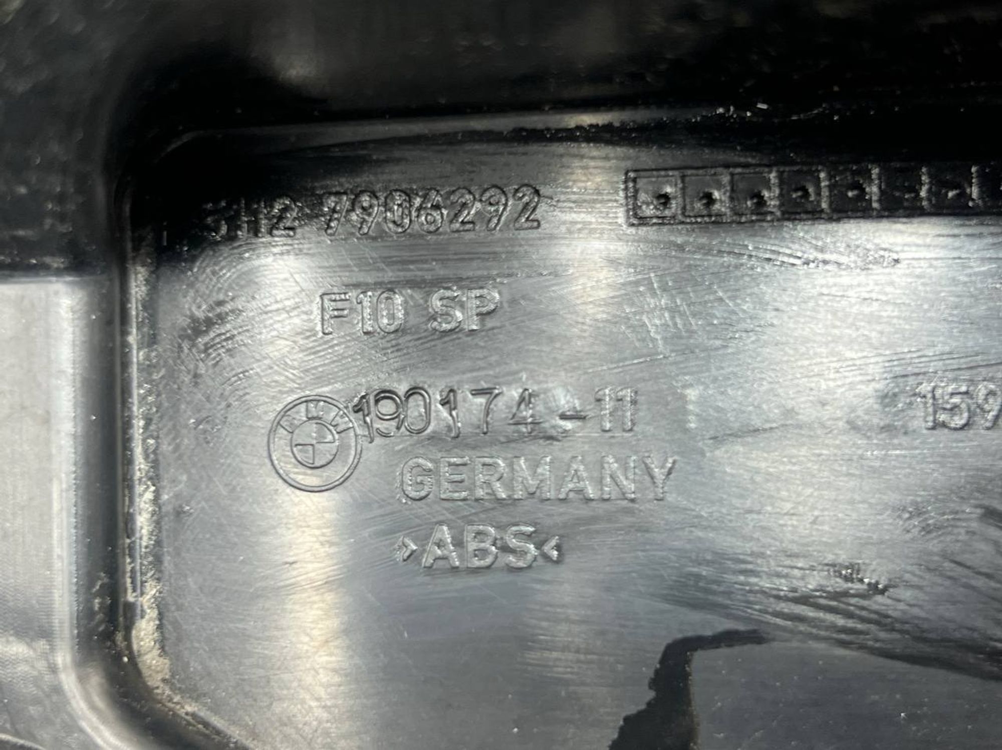 https://ycs.partsauto.market/partsauto-images/thmbs/userImages/h353NjtZg3VDP19b5HMt7LlpbQ93/part/c9ae9ce0-a6b2-464d-8e49-55d73853f5a5_1731057155362.jpg
