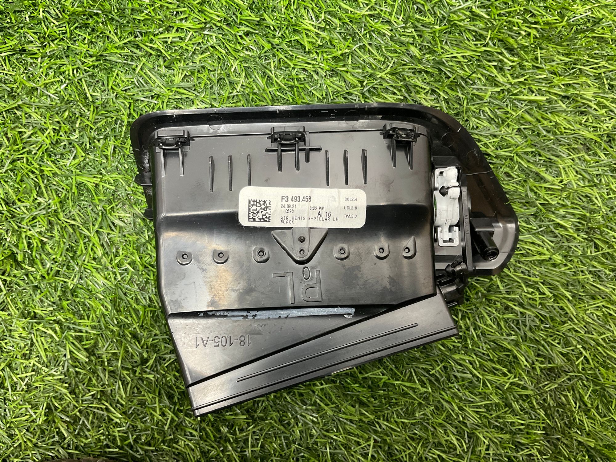 https://ycs.partsauto.market/partsauto-images/thmbs/userImages/h353NjtZg3VDP19b5HMt7LlpbQ93/part/c9b163b2-a90a-4c9e-83de-6656484f7661_1734773451503.jpg