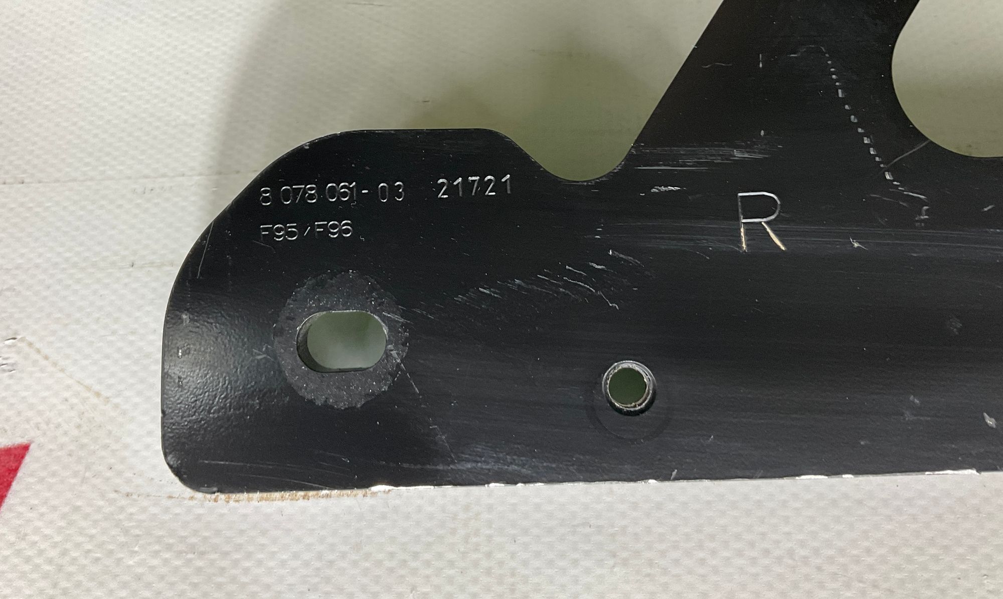 https://ycs.partsauto.market/partsauto-images/thmbs/userImages/h353NjtZg3VDP19b5HMt7LlpbQ93/part/c9e5b37b-45e0-4774-a2d4-e4440f6df174_1734076454420.jpg