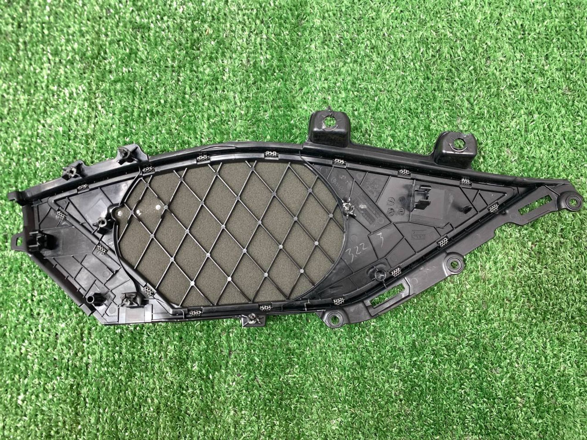 https://ycs.partsauto.market/partsauto-images/thmbs/userImages/h353NjtZg3VDP19b5HMt7LlpbQ93/part/c9e8d8c3-3ae7-4e98-9b4e-999171b8d028_1728566921299.jpg