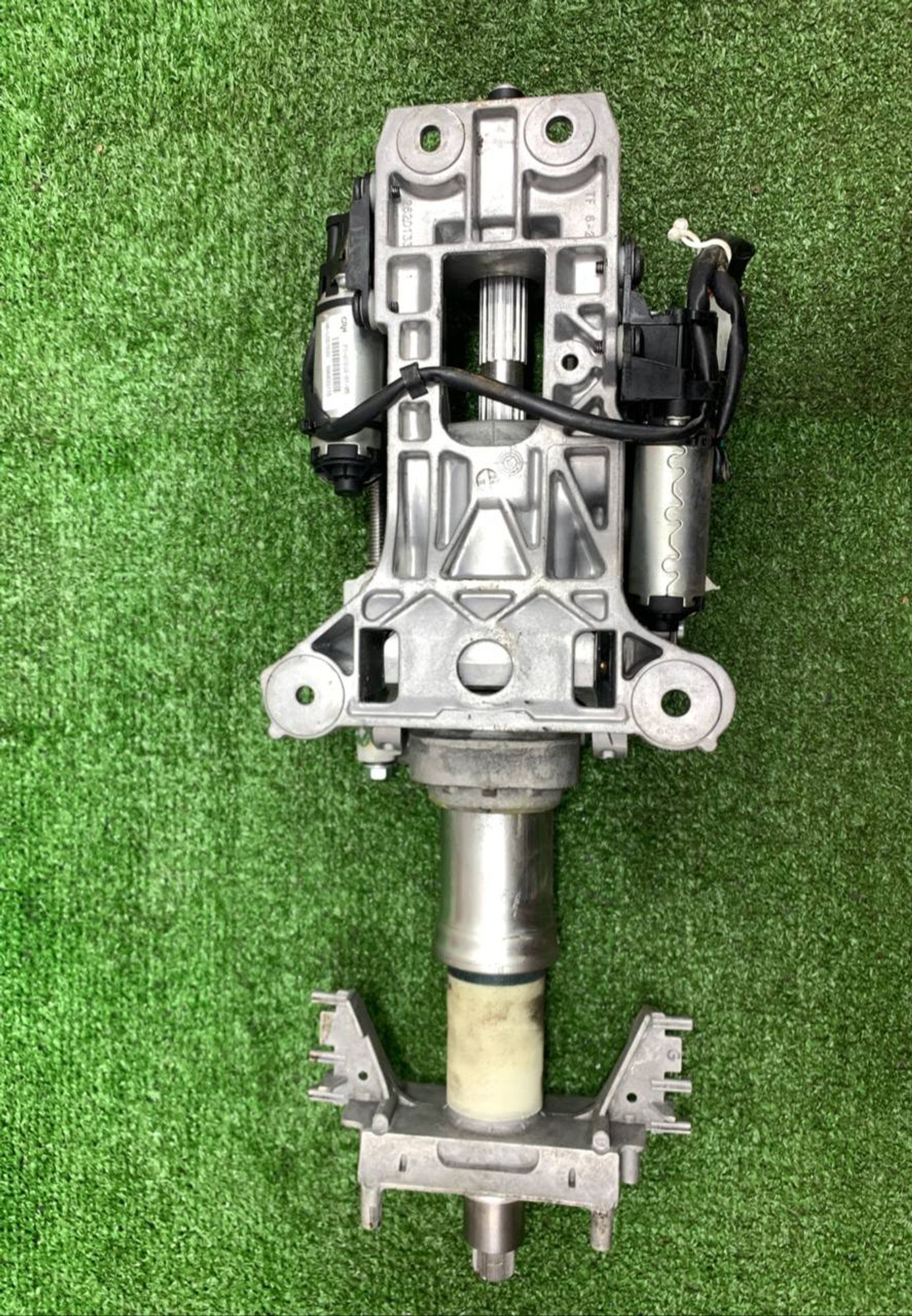 https://ycs.partsauto.market/partsauto-images/thmbs/userImages/h353NjtZg3VDP19b5HMt7LlpbQ93/part/ca5f82d1-8577-4483-8225-afe3a9a6ebc1_1720178454875.jpg
