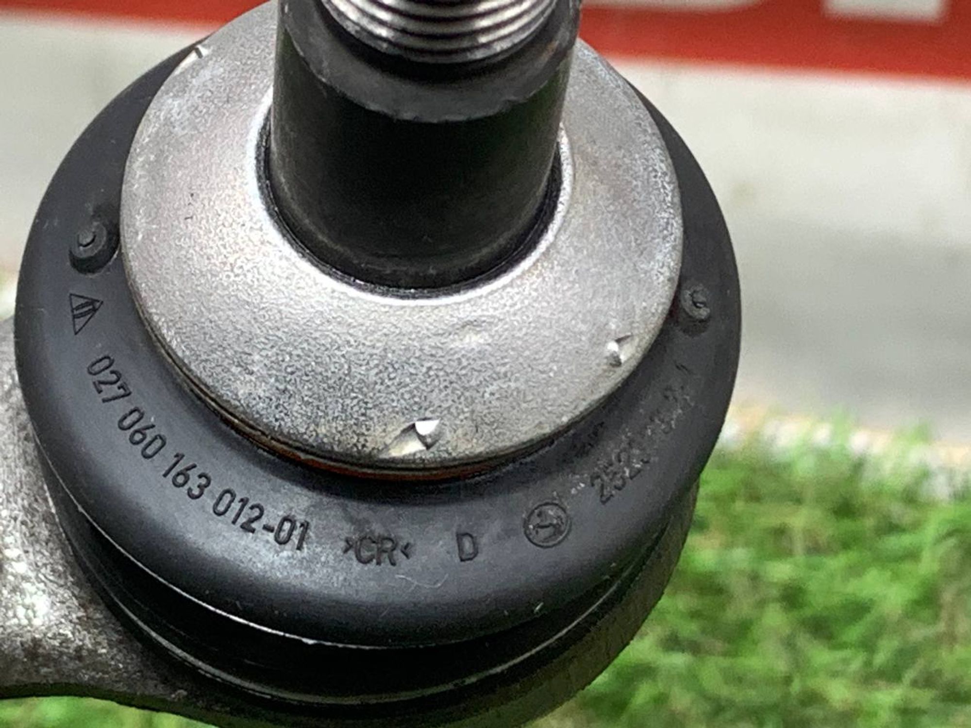 https://ycs.partsauto.market/partsauto-images/thmbs/userImages/h353NjtZg3VDP19b5HMt7LlpbQ93/part/caea1d71-bfcb-4ba8-9883-bb3ec7af6136_1714040351857.jpg