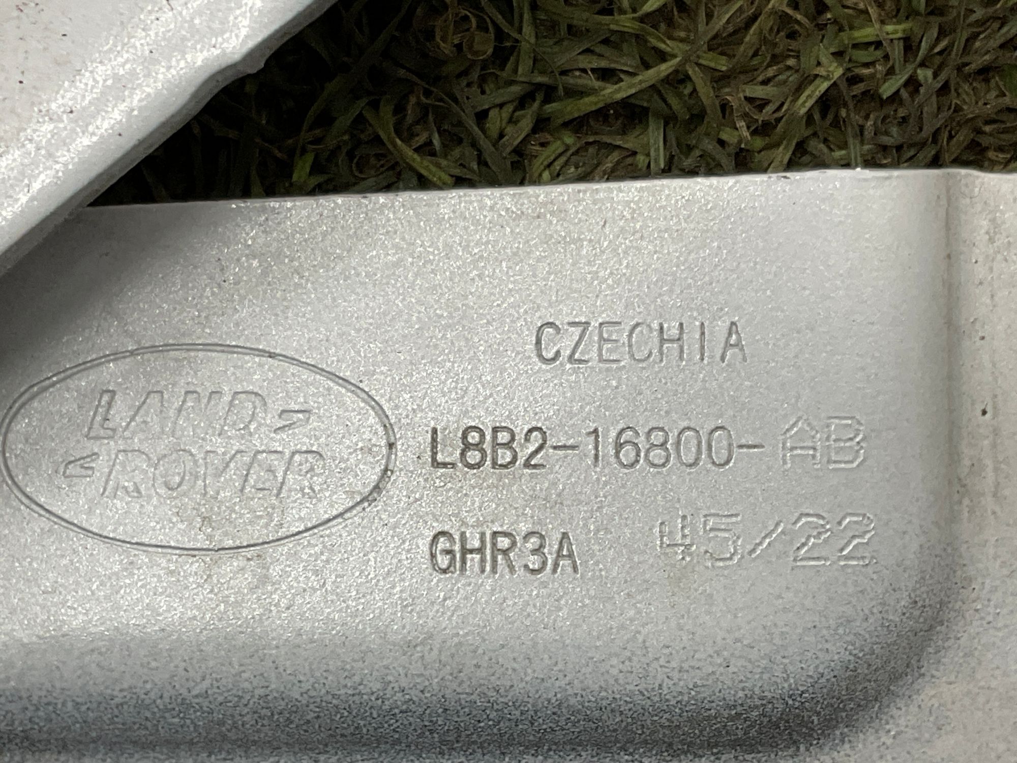 Петля капота правая Land Rover Defender II L663 2022, 7000 рублей, Москва