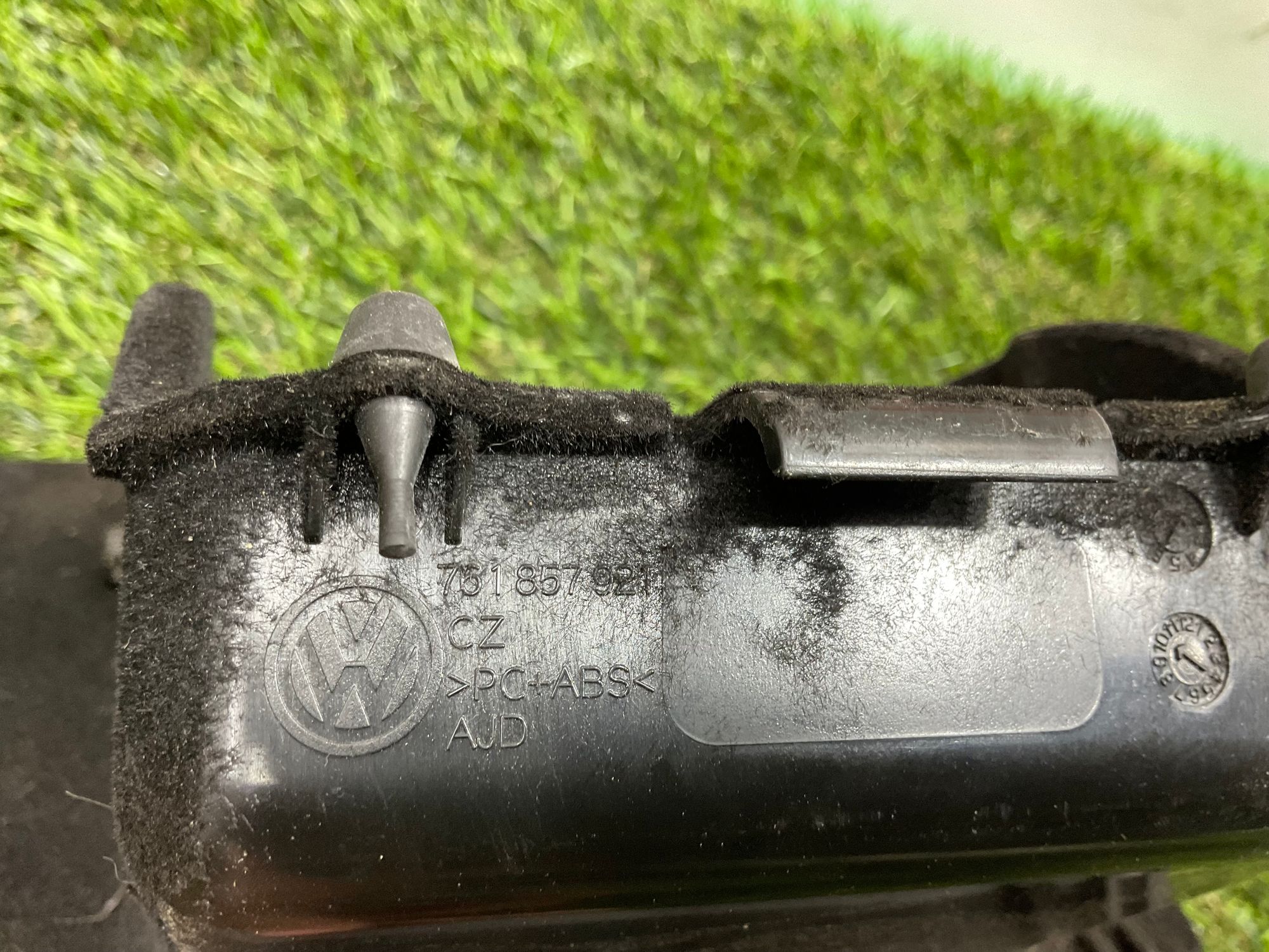 https://ycs.partsauto.market/partsauto-images/thmbs/userImages/h353NjtZg3VDP19b5HMt7LlpbQ93/part/cb2852ac-d64b-450b-9019-93fa260d549a_1785850697938.jpg