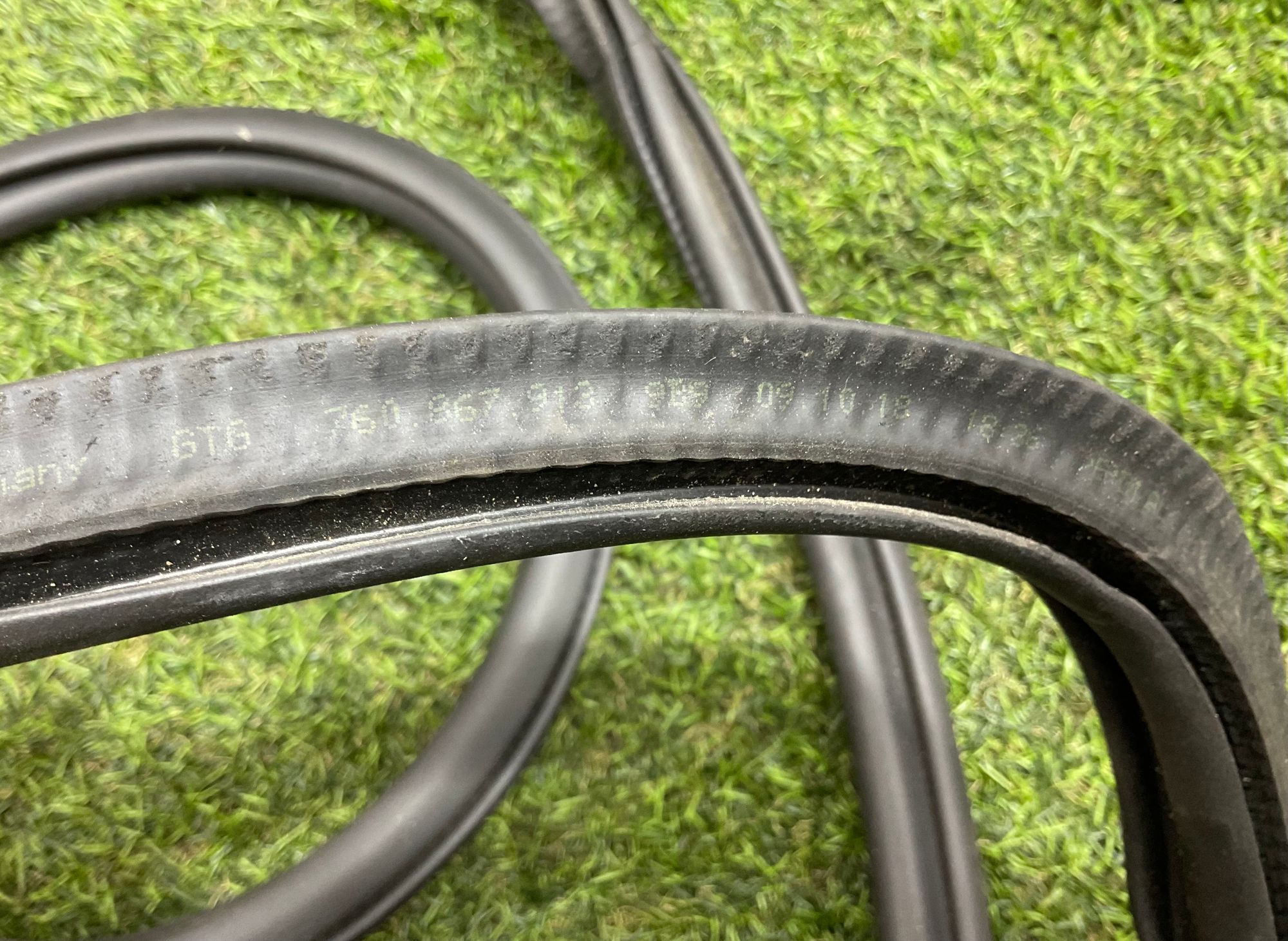 https://ycs.partsauto.market/partsauto-images/thmbs/userImages/h353NjtZg3VDP19b5HMt7LlpbQ93/part/cb28fc8e-3271-47a5-bb7a-fcf4f0c9a809_1785758309030.jpg