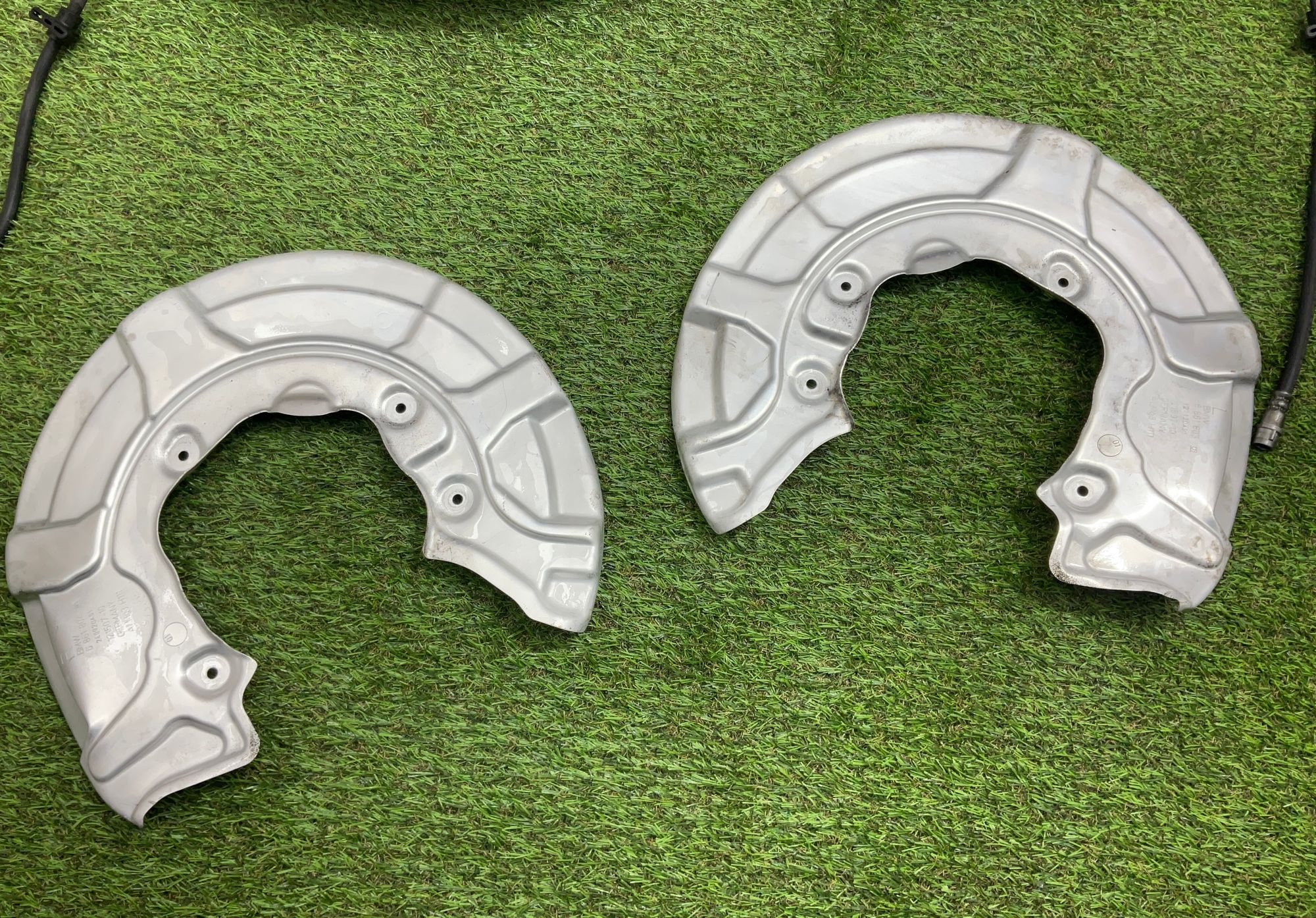 https://ycs.partsauto.market/partsauto-images/thmbs/userImages/h353NjtZg3VDP19b5HMt7LlpbQ93/part/cb444708-de86-4b5b-b197-fc1019b4e4f1_1746621843964.jpg