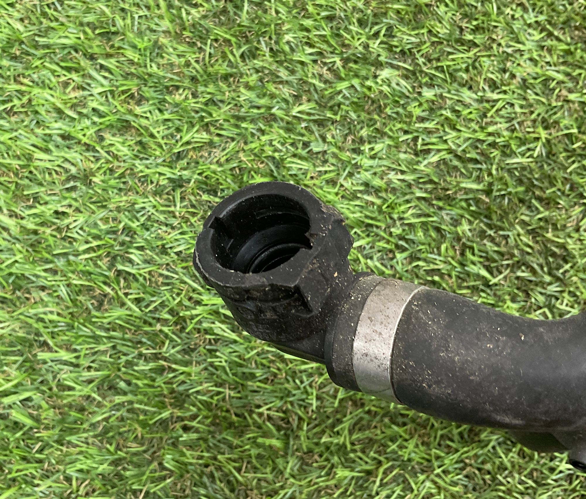 Шланг расширительного бачка BMW 3 серия, F30/F31 рестайлинг, 2000 рублей, Москва