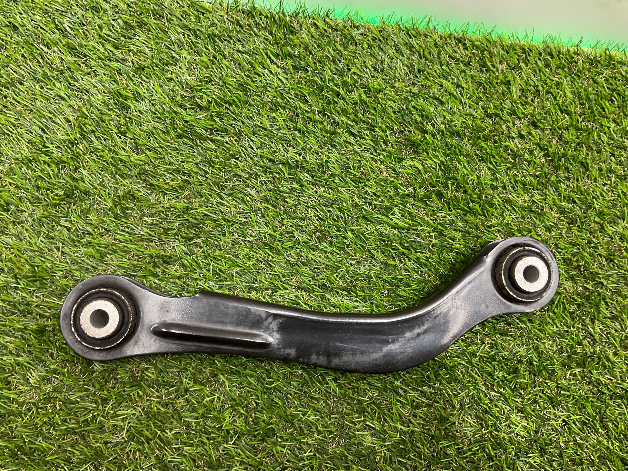 https://ycs.partsauto.market/partsauto-images/thmbs/userImages/h353NjtZg3VDP19b5HMt7LlpbQ93/part/cba399fc-64bd-41f9-815a-bf2698b6e397_1781613670276.jpg