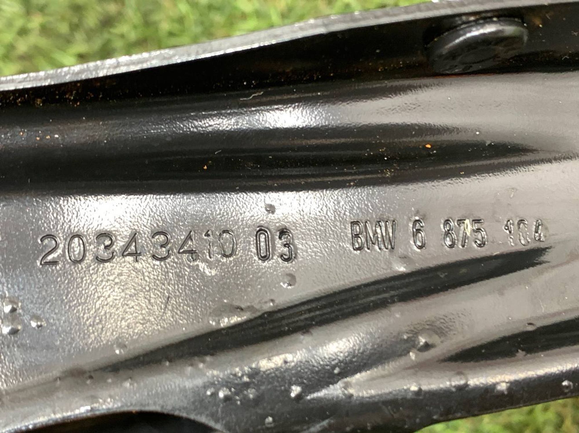 https://ycs.partsauto.market/partsauto-images/thmbs/userImages/h353NjtZg3VDP19b5HMt7LlpbQ93/part/cbbcc216-dc10-4356-bd8e-467b3d32e0bc_1718871885608.jpg