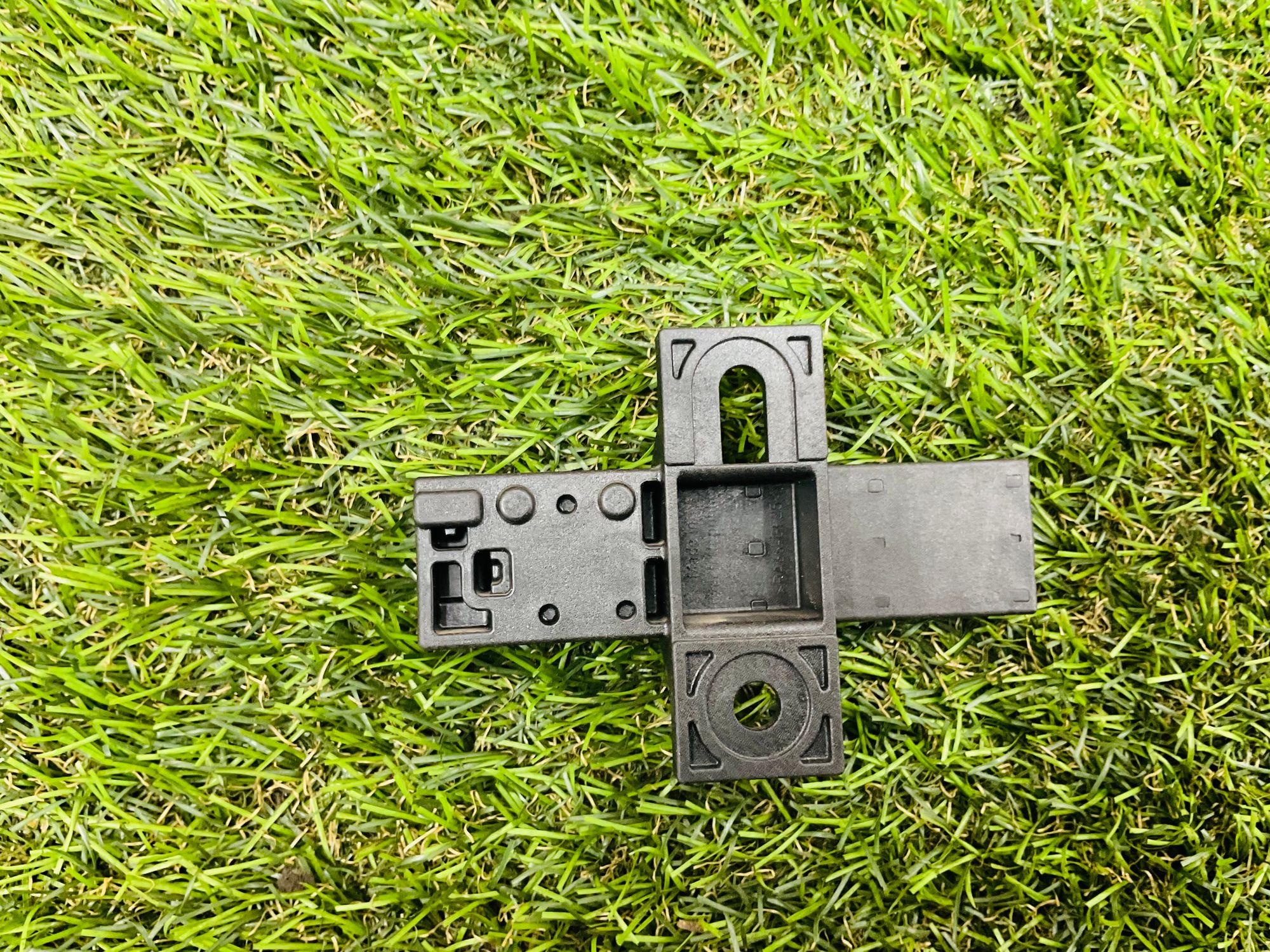 https://ycs.partsauto.market/partsauto-images/thmbs/userImages/h353NjtZg3VDP19b5HMt7LlpbQ93/part/cc3e17a3-2f45-4472-8bd0-3c24378bc219_1786366973836.jpg