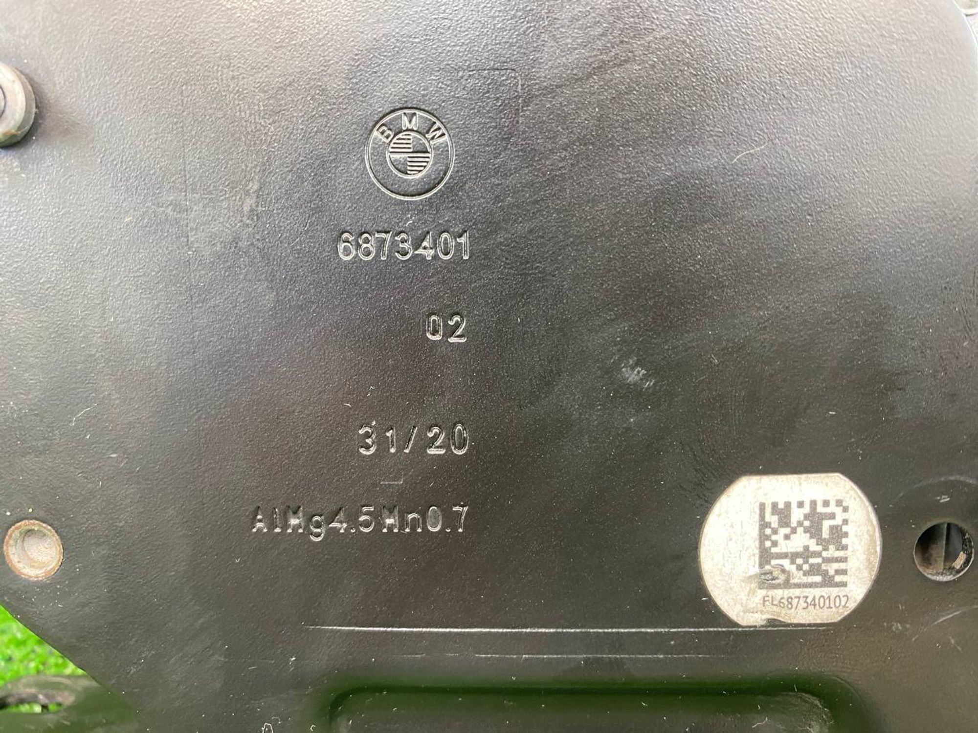 https://ycs.partsauto.market/partsauto-images/thmbs/userImages/h353NjtZg3VDP19b5HMt7LlpbQ93/part/cc697db0-dd10-43b1-a423-a1059b8e8040_1745500224498.jpg