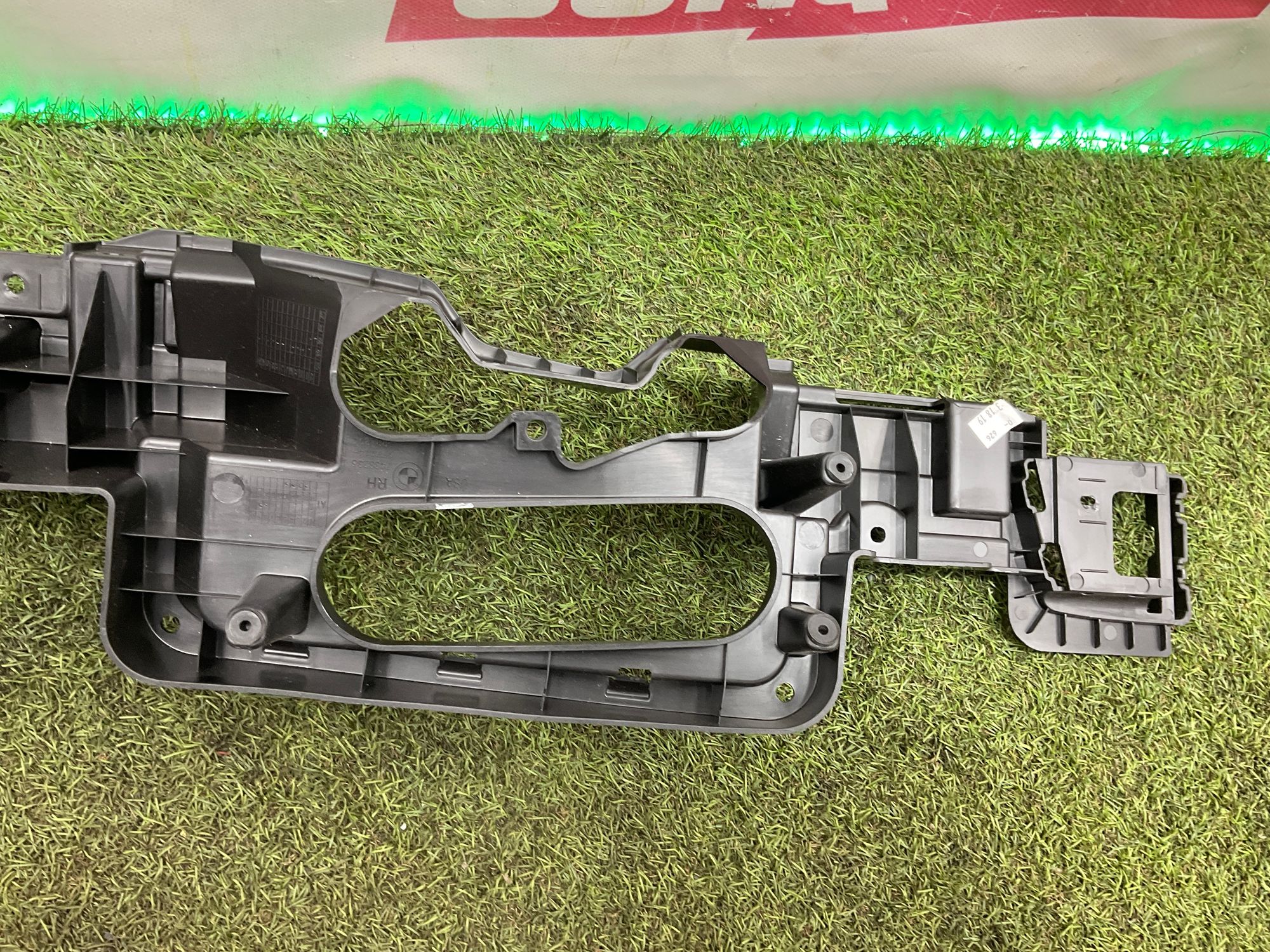 Кронштейн пола багажника правый BMW X5 G05 2022, 2000 рублей, Москва