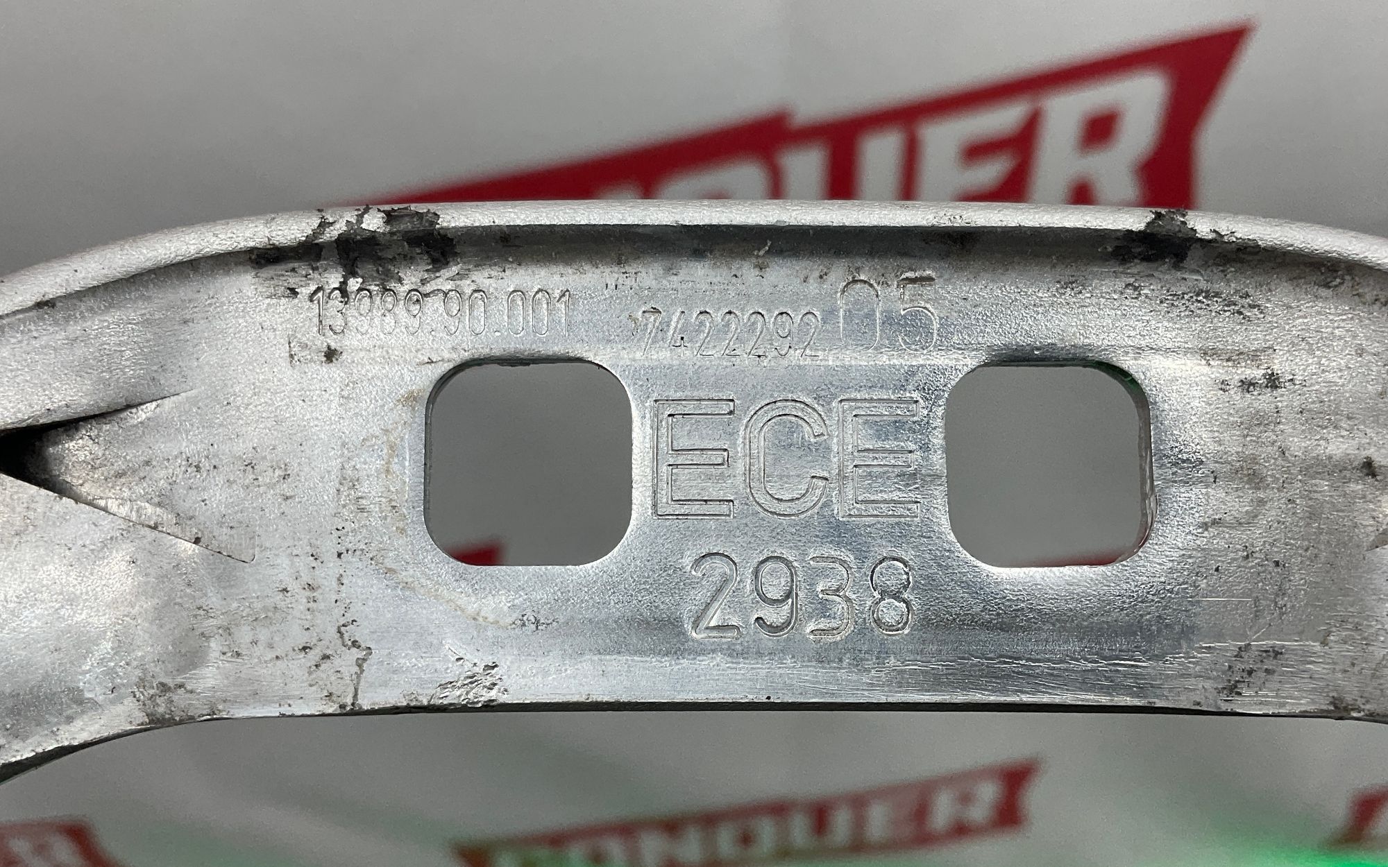 https://ycs.partsauto.market/partsauto-images/thmbs/userImages/h353NjtZg3VDP19b5HMt7LlpbQ93/part/ccb0d49a-7e89-4a95-81bc-65ff4f1dd208_1745919974386.jpg