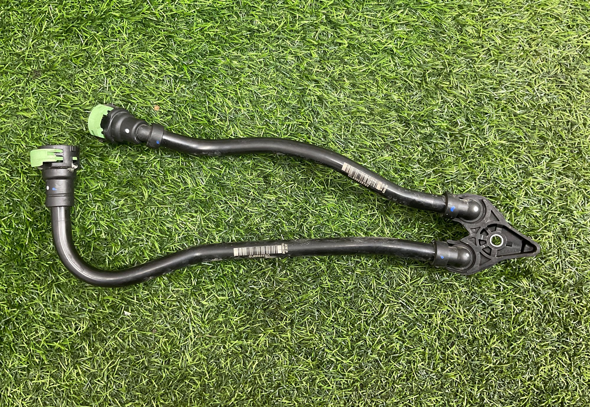 https://ycs.partsauto.market/partsauto-images/thmbs/userImages/h353NjtZg3VDP19b5HMt7LlpbQ93/part/ccb3b5db-9e46-4a9d-9382-2911335e2c3c_1744197873079.jpg