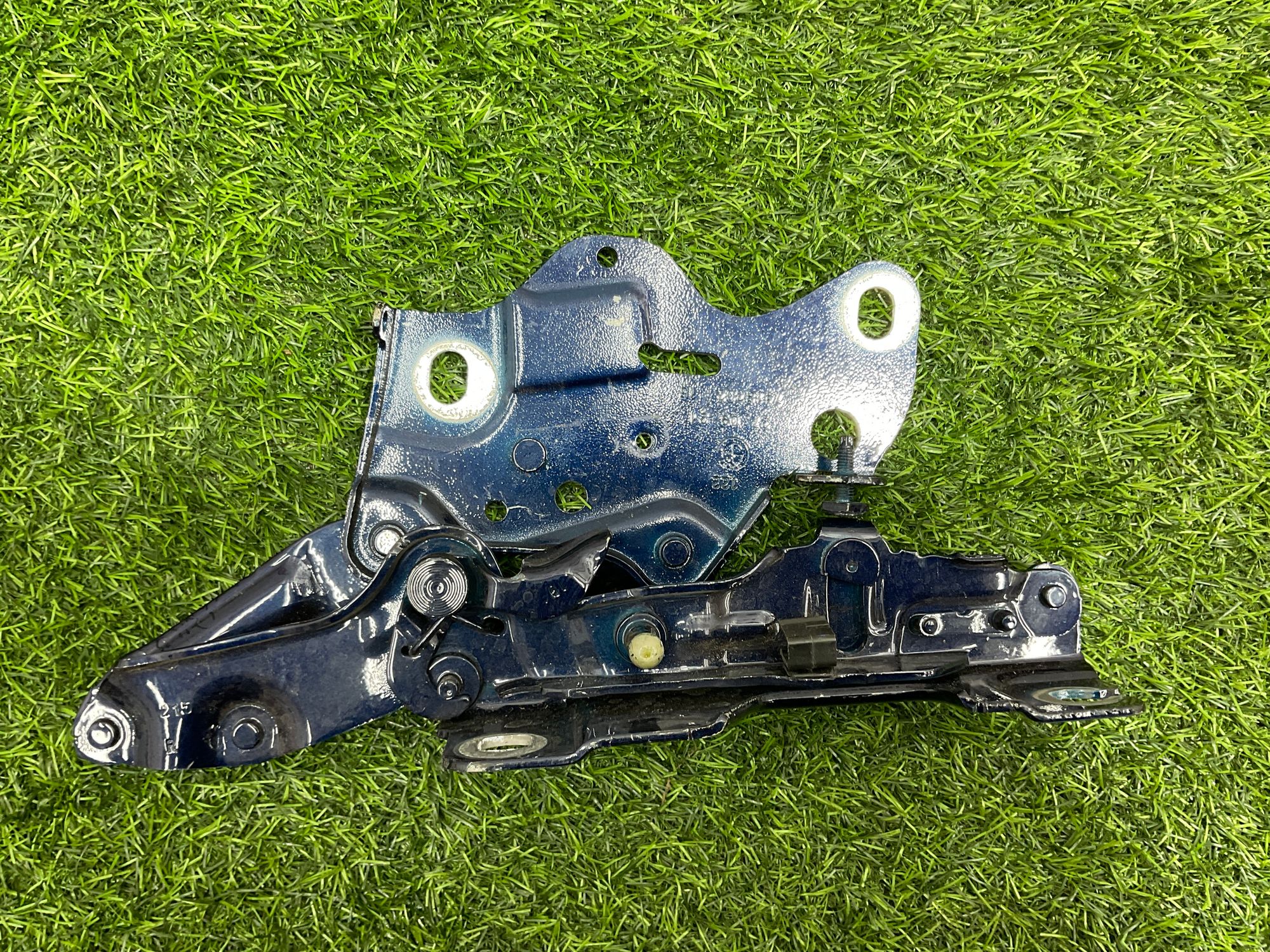 https://ycs.partsauto.market/partsauto-images/thmbs/userImages/h353NjtZg3VDP19b5HMt7LlpbQ93/part/cd581470-e481-4c74-9282-855d4e71a0e4_1734707826491.jpg