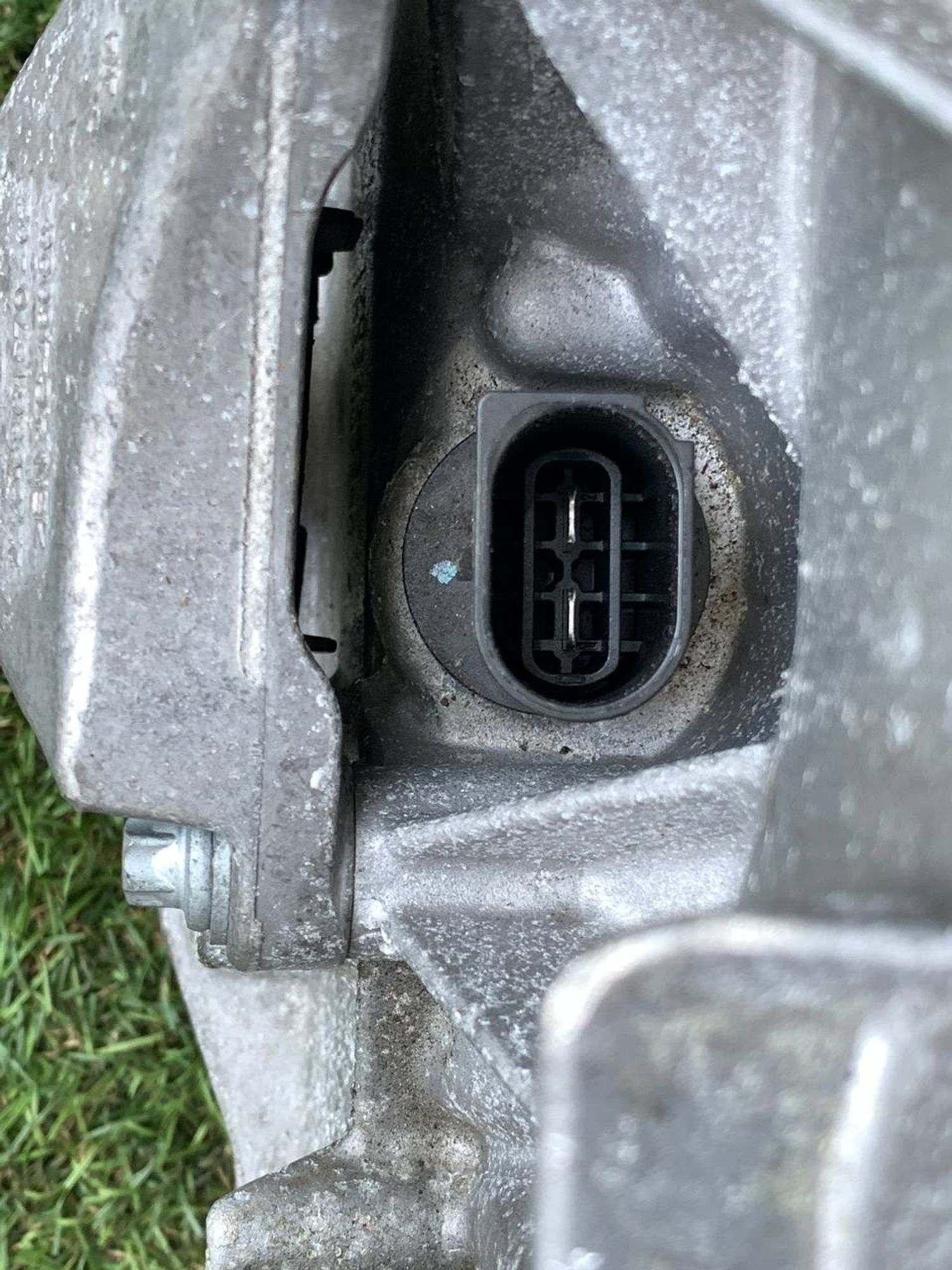 https://ycs.partsauto.market/partsauto-images/thmbs/userImages/h353NjtZg3VDP19b5HMt7LlpbQ93/part/cd7f8846-b9c1-4933-b7e2-c30c4b81815d_1724678328339.jpg