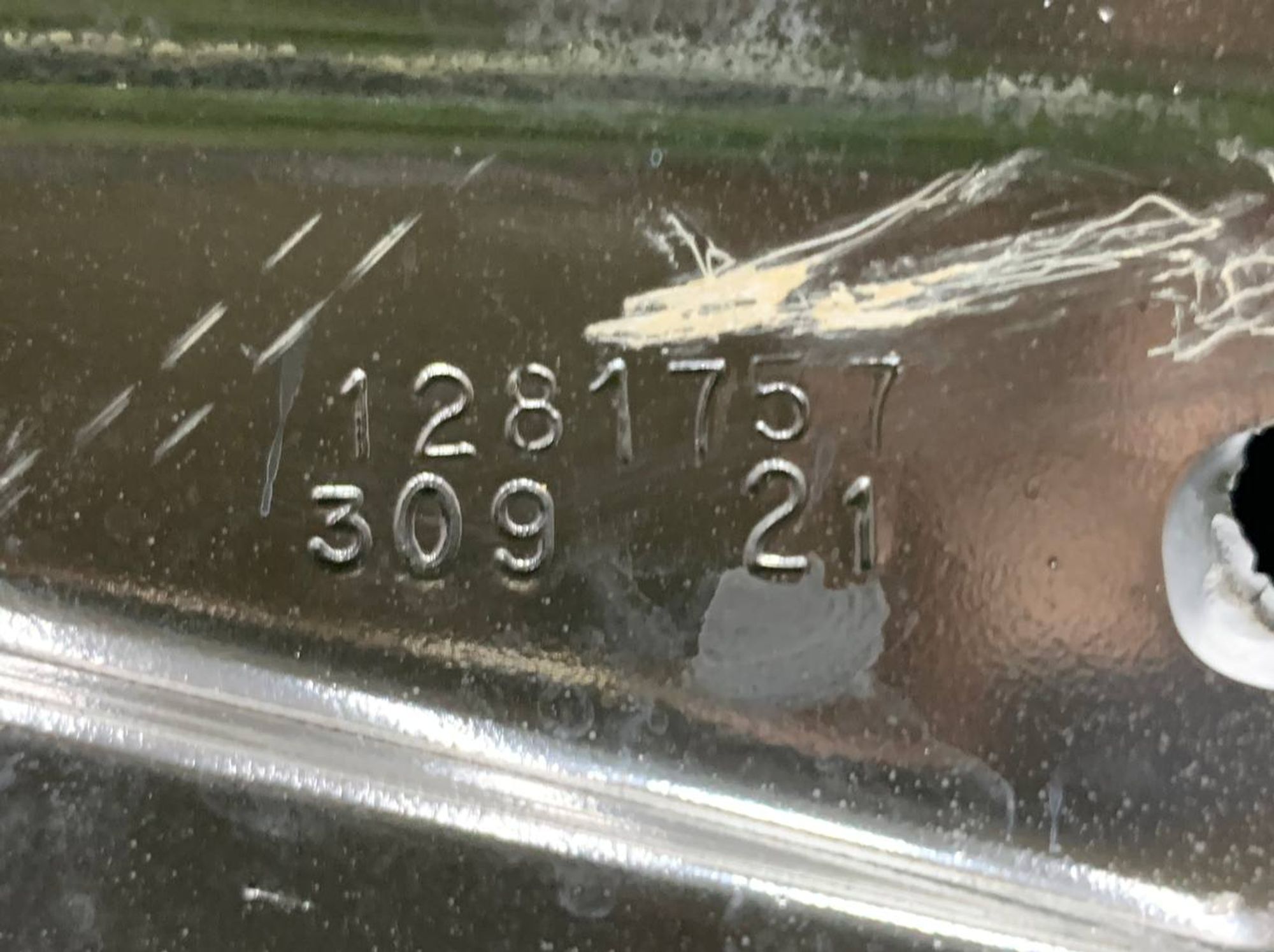 https://ycs.partsauto.market/partsauto-images/thmbs/userImages/h353NjtZg3VDP19b5HMt7LlpbQ93/part/cdd34412-f5c1-4fff-91e2-1adac38231dc_1715600770121.jpg
