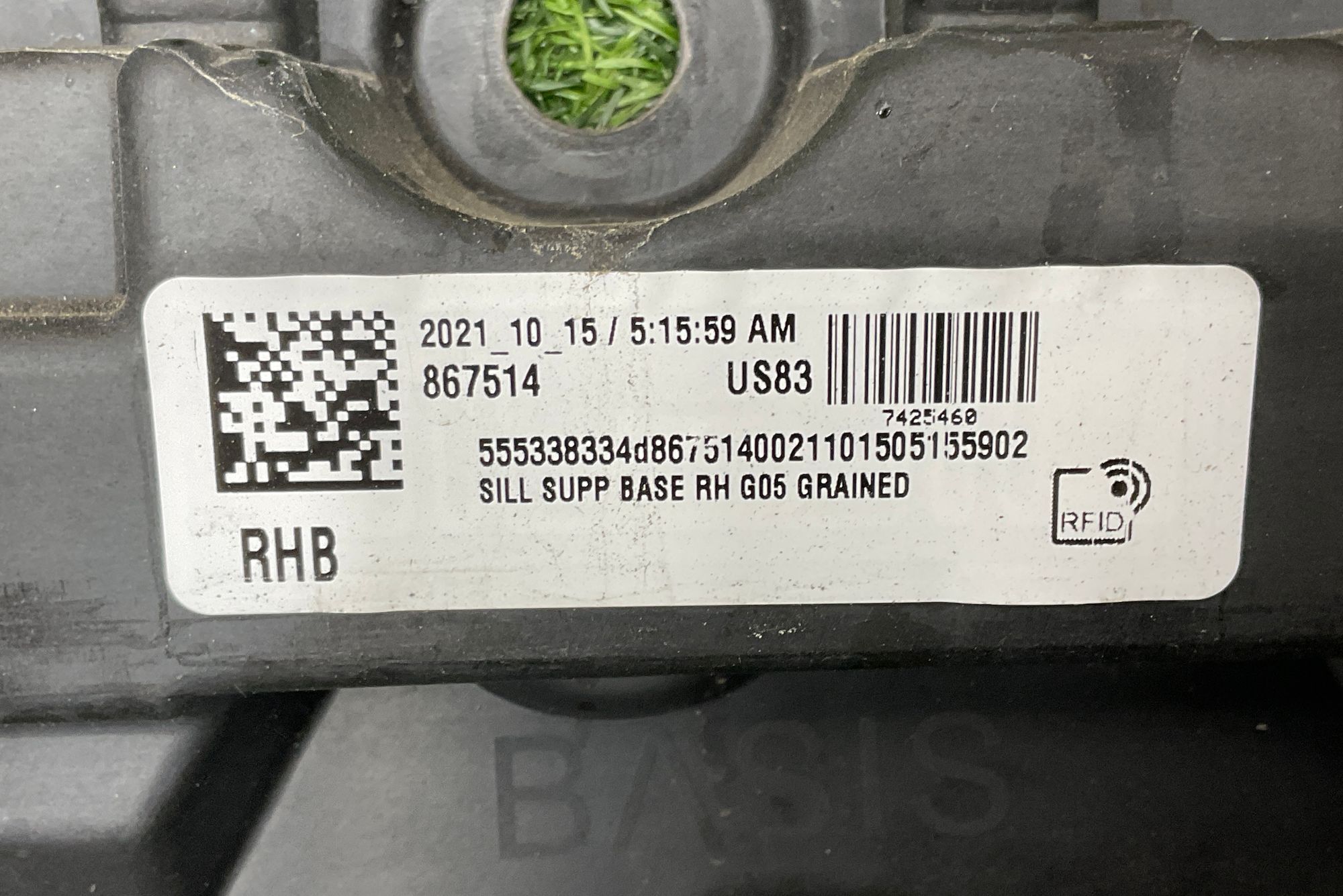 https://ycs.partsauto.market/partsauto-images/thmbs/userImages/h353NjtZg3VDP19b5HMt7LlpbQ93/part/ce4fa412-6b52-49fc-b0b8-fd695f604ab9_1735205296246.jpg