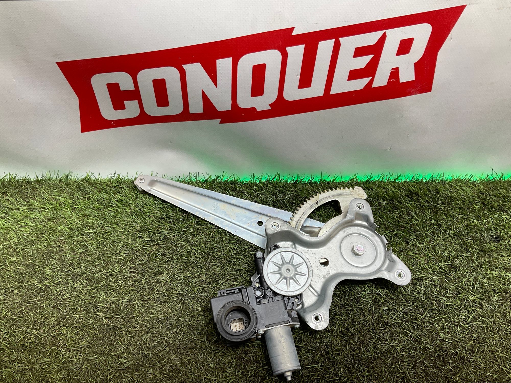 Стеклоподъемник задней правой двери Toyota Land Cruiser 200 рестайлинг 2 (2015—2023) 2017, 4000 рублей, Москва