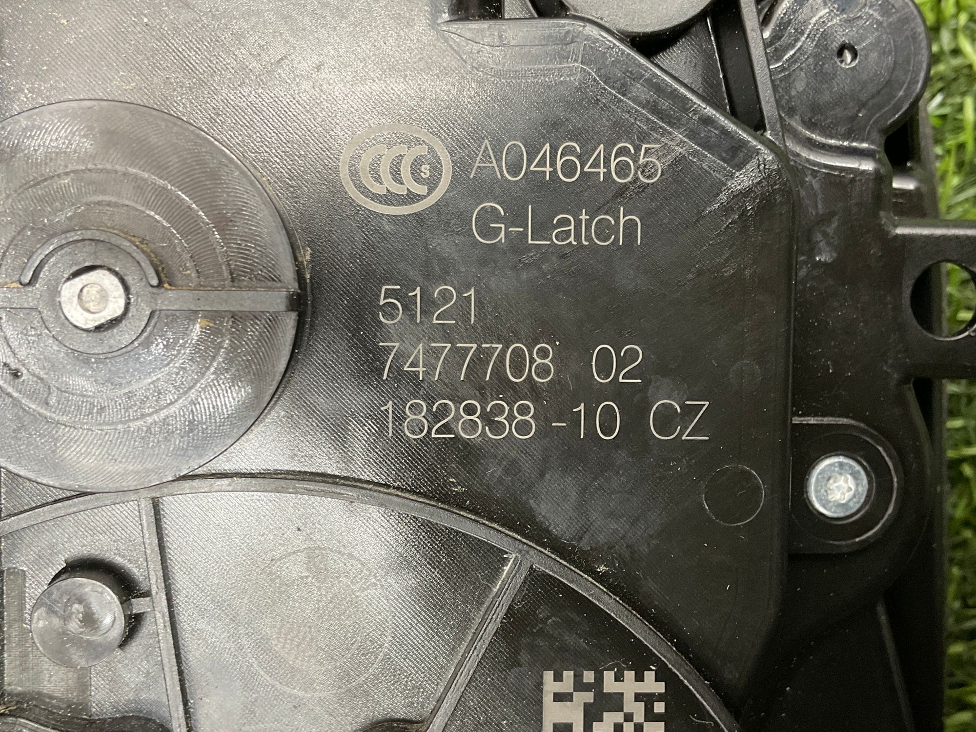 https://ycs.partsauto.market/partsauto-images/thmbs/userImages/h353NjtZg3VDP19b5HMt7LlpbQ93/part/cf133751-f2ee-44e7-8a7f-55130c6c20ce_1737123796299.jpg