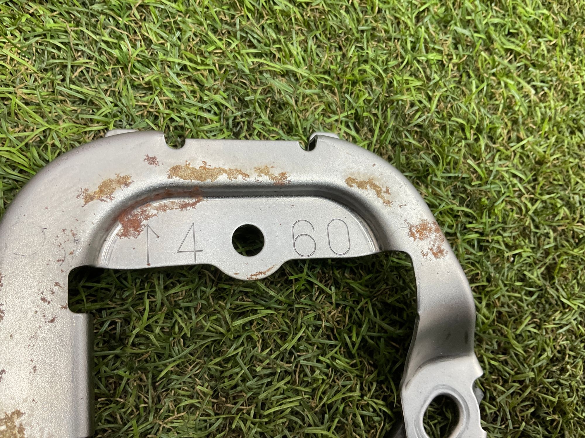 https://ycs.partsauto.market/partsauto-images/thmbs/userImages/h353NjtZg3VDP19b5HMt7LlpbQ93/part/cf691a27-59df-47a1-becb-bce0c13b70a5_1780057744037.jpg
