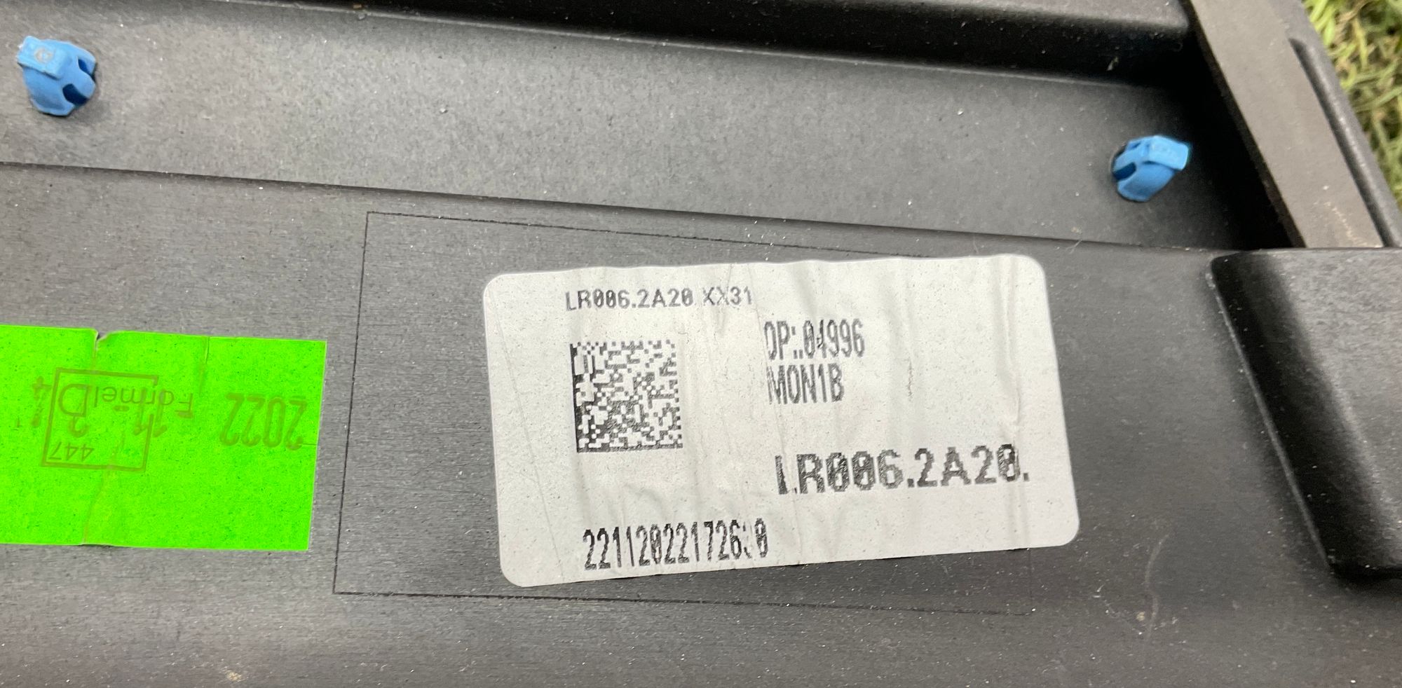 Накладка жабо правая Land Rover Defender II L663 2022, 9500 рублей, Москва