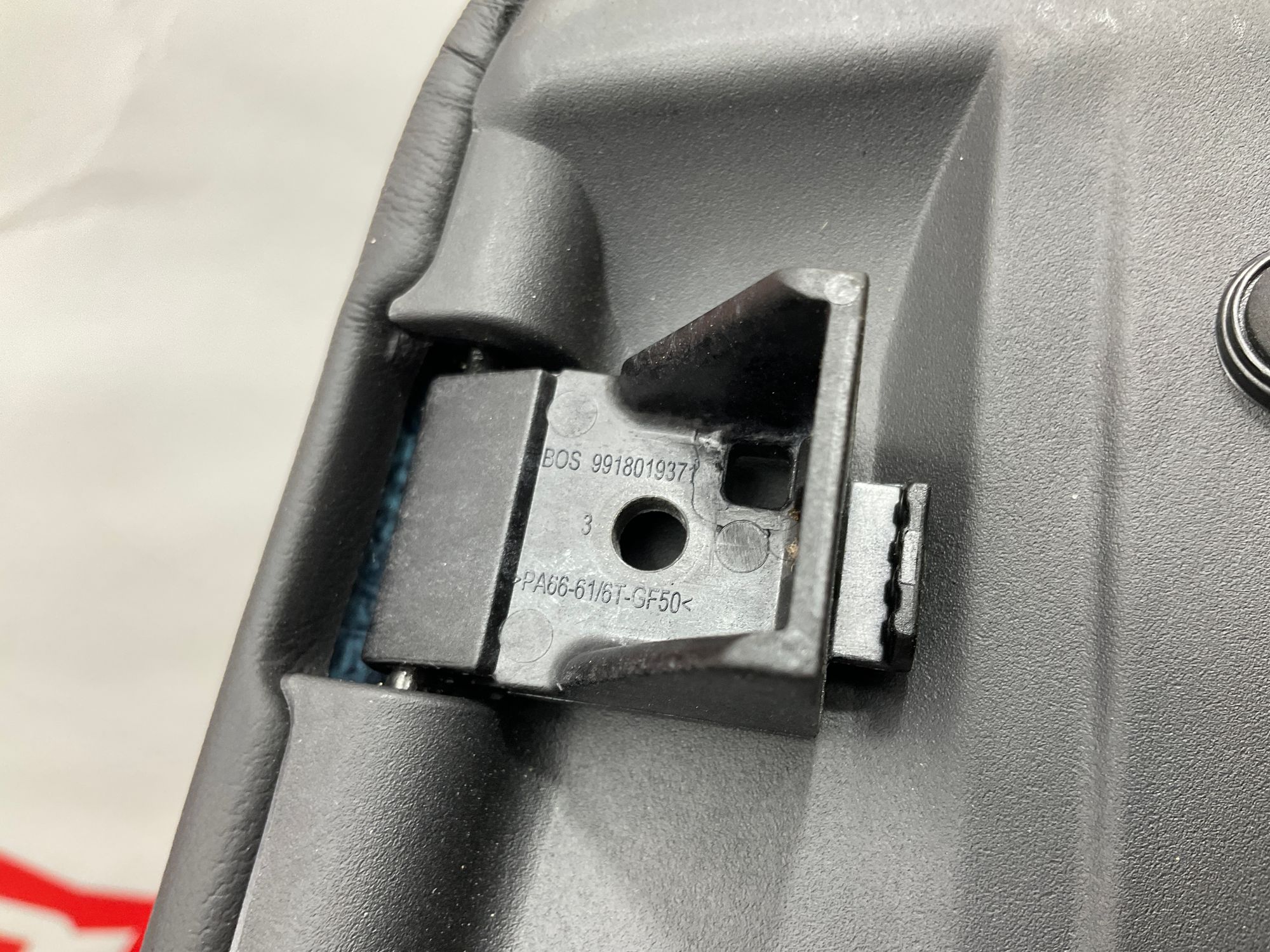 https://ycs.partsauto.market/partsauto-images/thmbs/userImages/h353NjtZg3VDP19b5HMt7LlpbQ93/part/d0c47362-6cbd-4201-b6e4-dbed89624700_1779803896588.jpg
