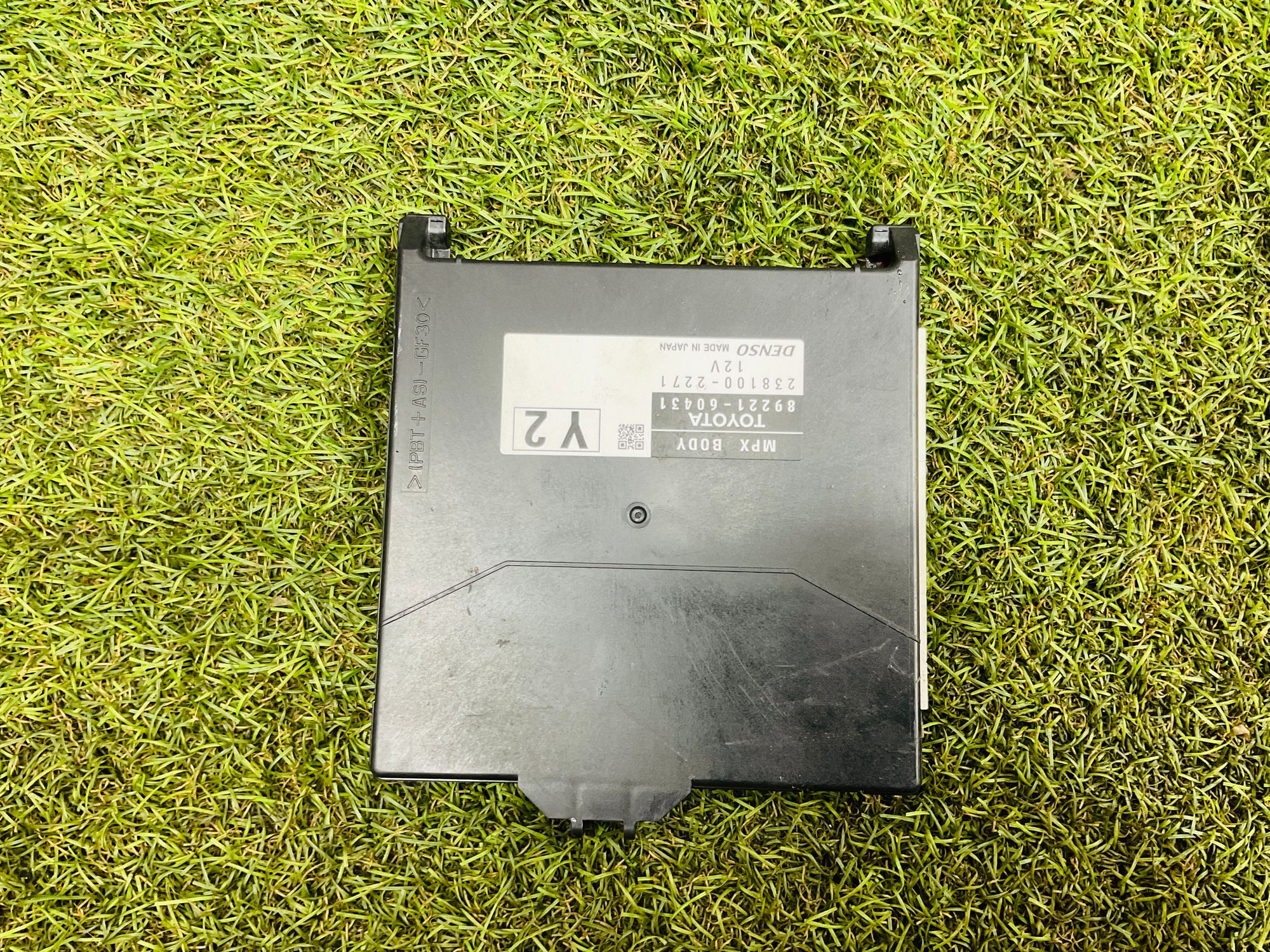 https://ycs.partsauto.market/partsauto-images/thmbs/userImages/h353NjtZg3VDP19b5HMt7LlpbQ93/part/d0fad4b4-ff16-463e-9639-00bb3c759f35_1780055879888.jpg
