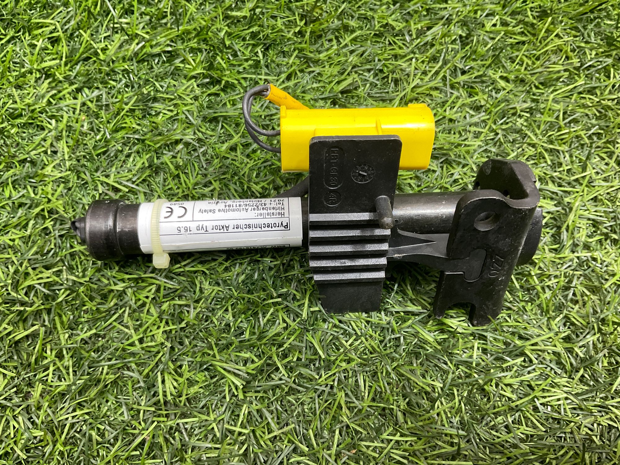 https://ycs.partsauto.market/partsauto-images/thmbs/userImages/h353NjtZg3VDP19b5HMt7LlpbQ93/part/d10069eb-8217-4cdf-9812-be56ca176cae_1734514991346.jpg