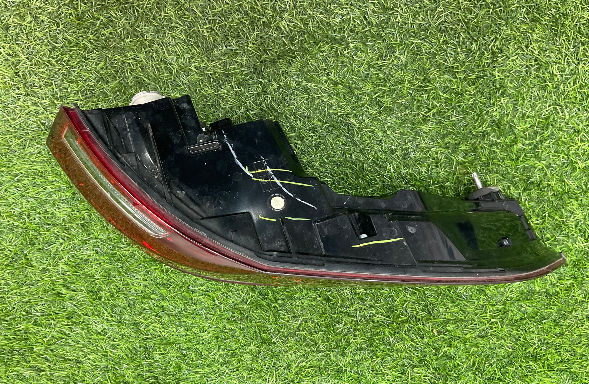 https://ycs.partsauto.market/partsauto-images/thmbs/userImages/h353NjtZg3VDP19b5HMt7LlpbQ93/part/d111140a-f12f-4f54-8b7e-7287beaa5d12_1734088829583.jpg